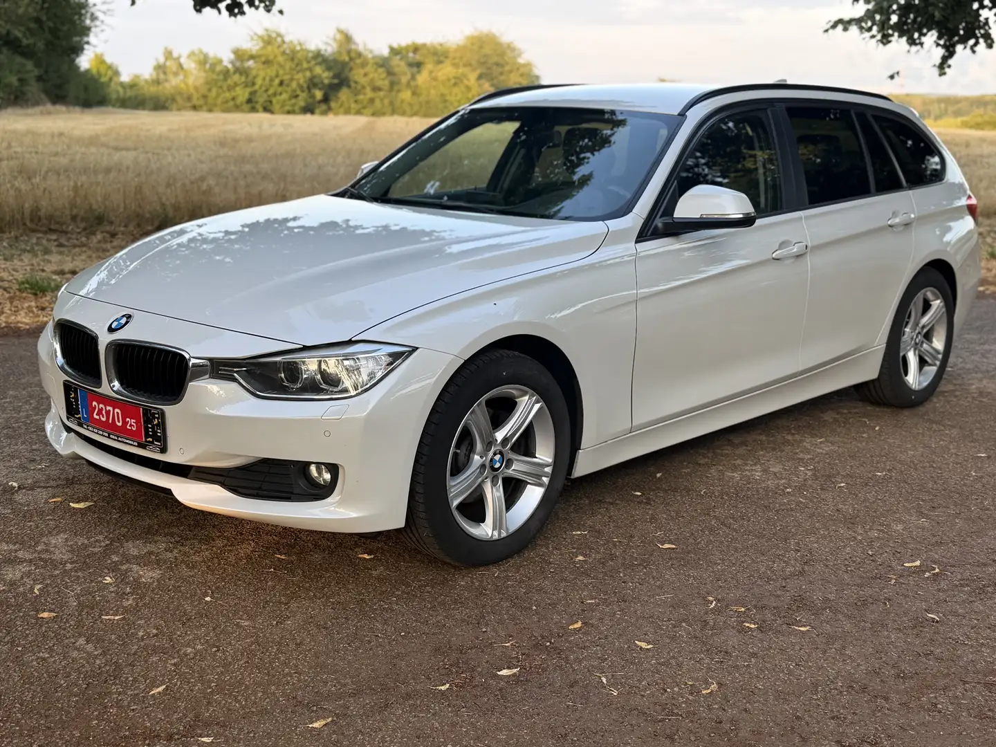 BMW 318 Touring 318d 143 ch Sport A - 1