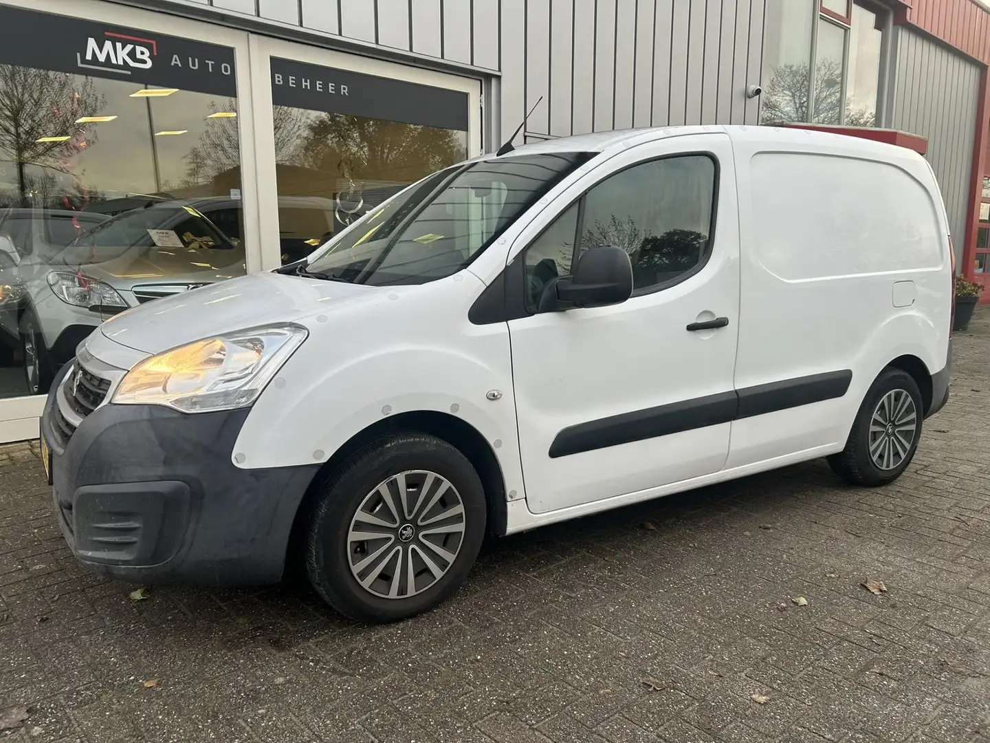 Peugeot Partner 120 1.6 BlueHDi HONDENVERVOER Wit - 2