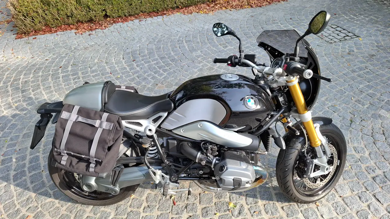 BMW R nineT
