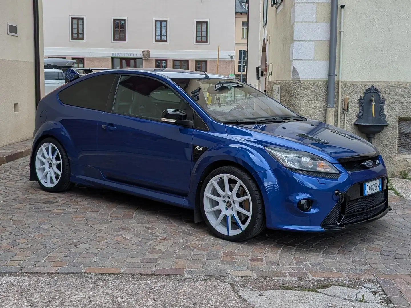 Ford Focus 3p 2.5t RS White edition (rs) 305cv - 2