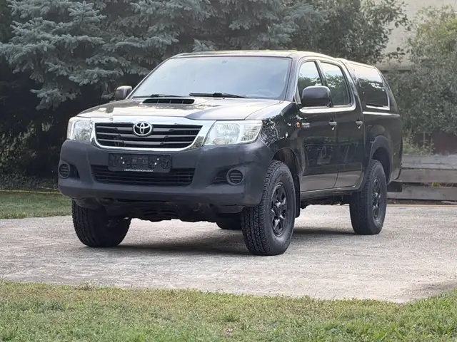 Toyota Hilux DK Country 4x4 2,5 D-4D 145 Country