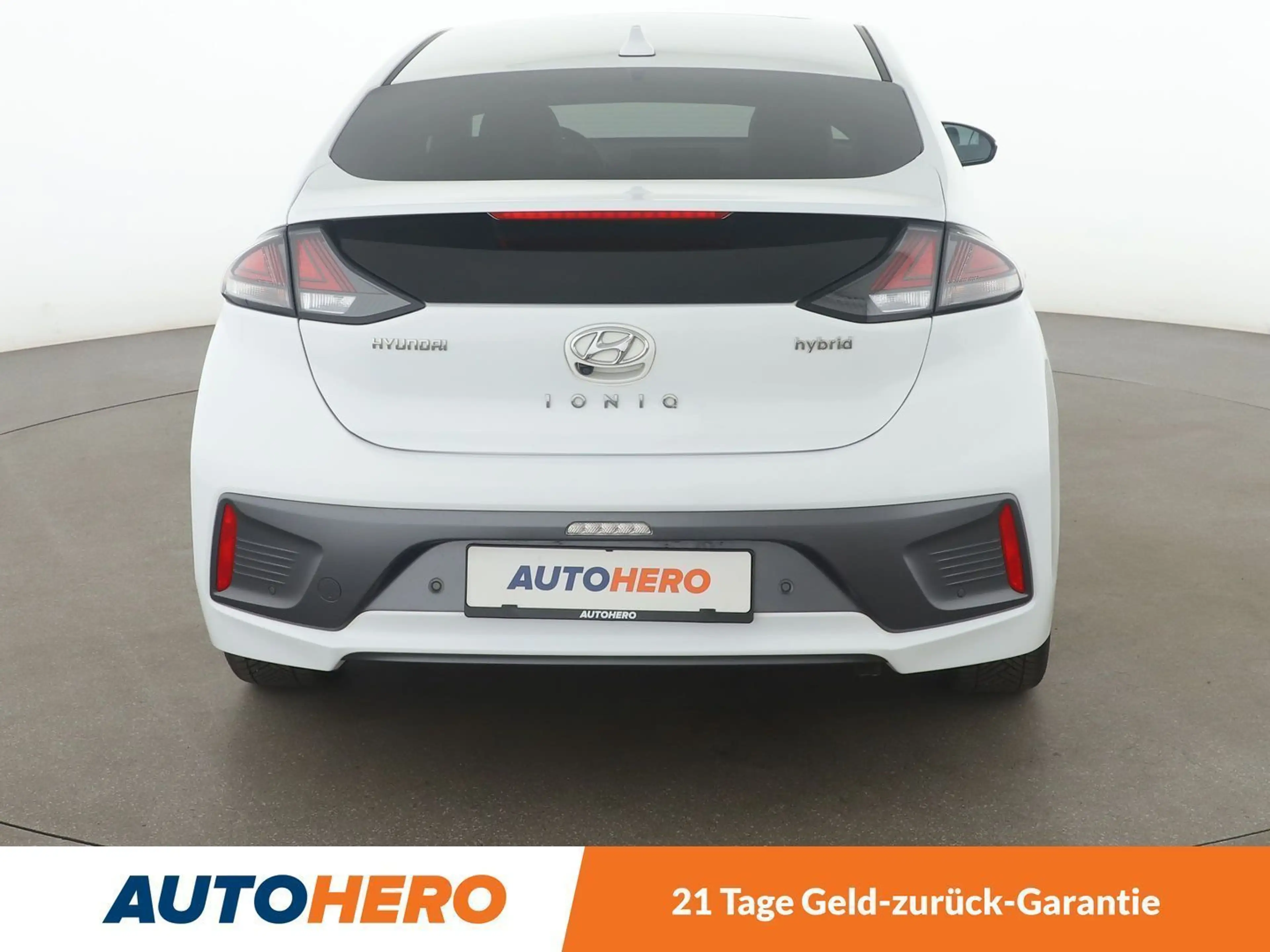 Hyundai IONIQ 1.6 Hybrid Prime Aut*NAVI*LED*ACC*CAM*PDC*SHZ* — photo 5