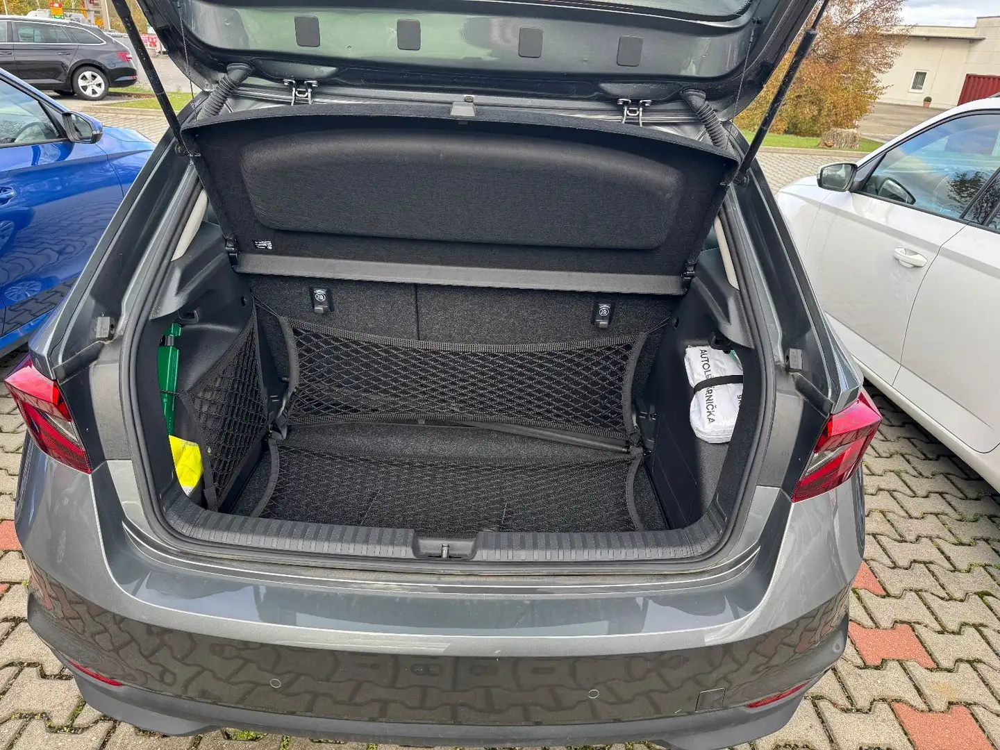 Skoda Fabia Selection Gris - 2