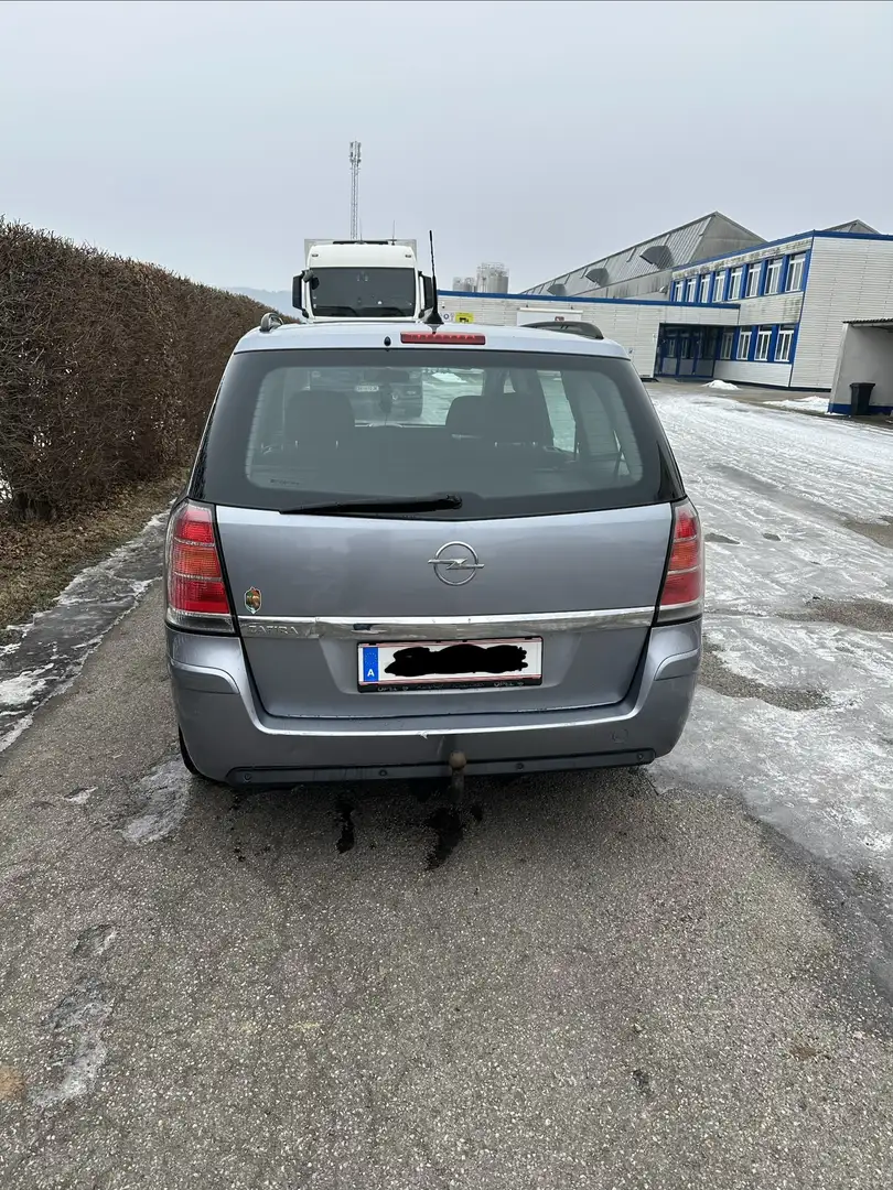 Opel Zafira Comfort 1,6 16V - 2