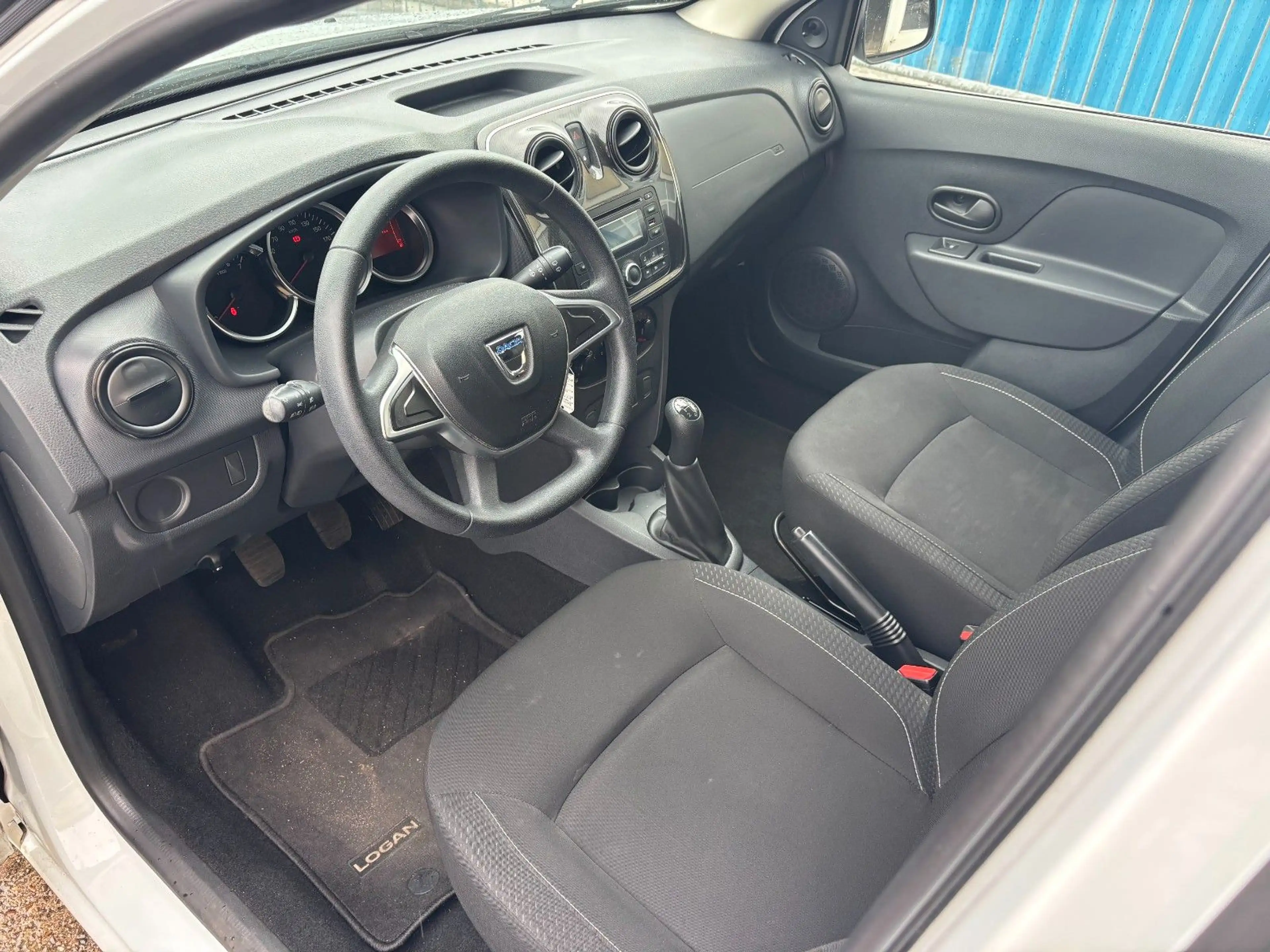 Dacia Logan MCV 0.9 TCe 90 Essential — photo 13