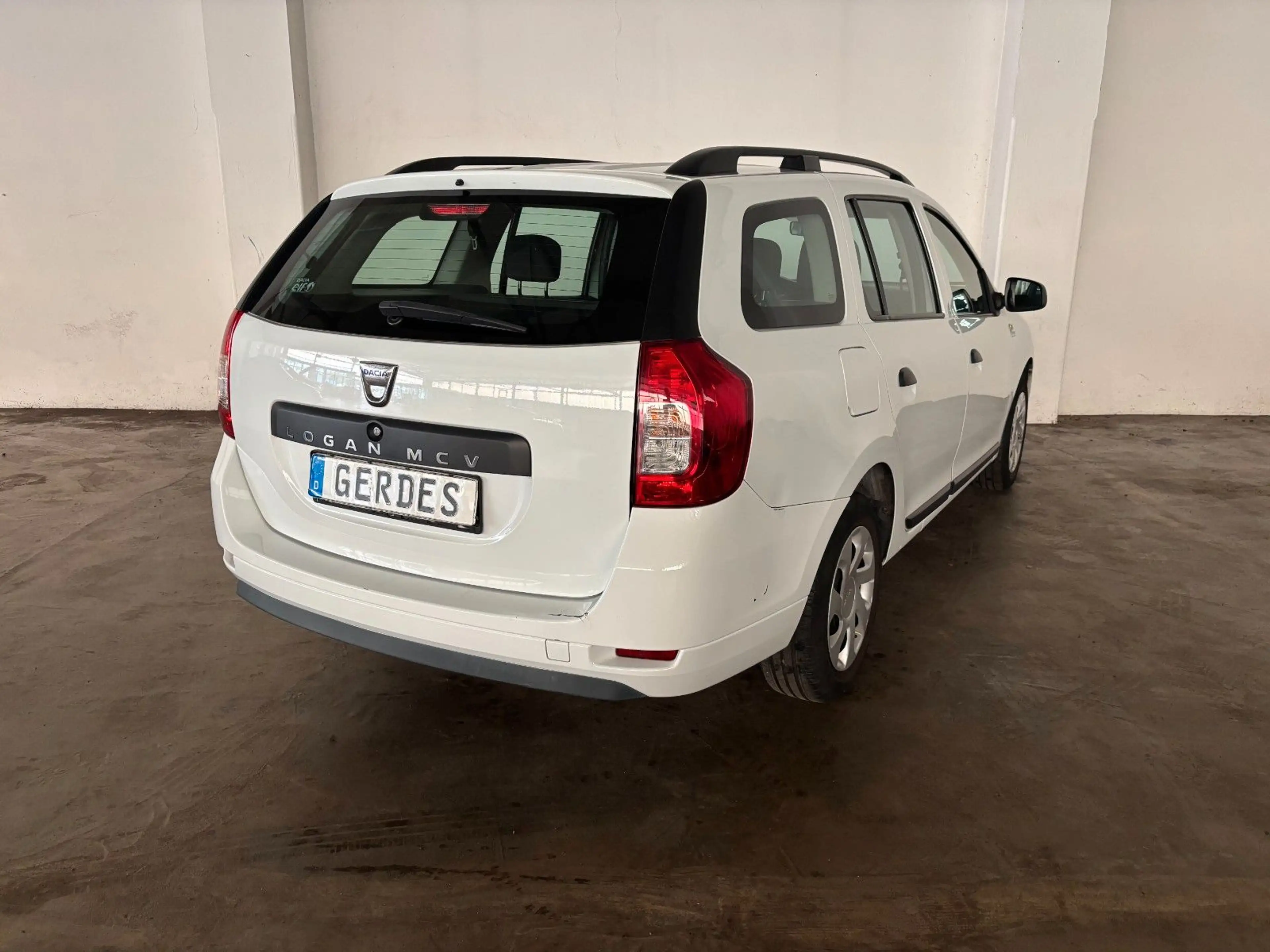 Dacia Logan MCV 0.9 TCe 90 Essential — photo 8