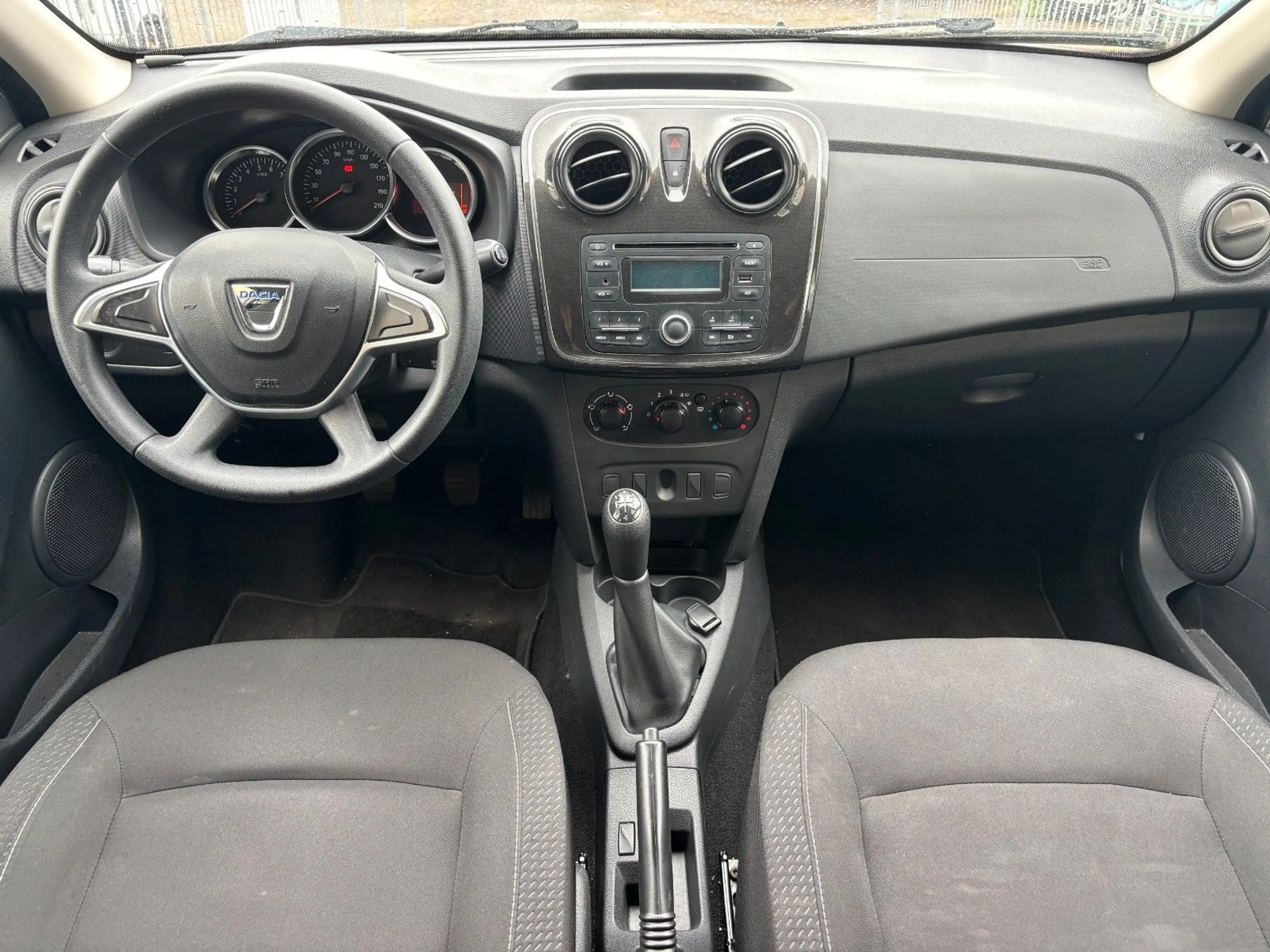 Dacia Logan MCV 0.9 TCe 90 Essential — photo 11
