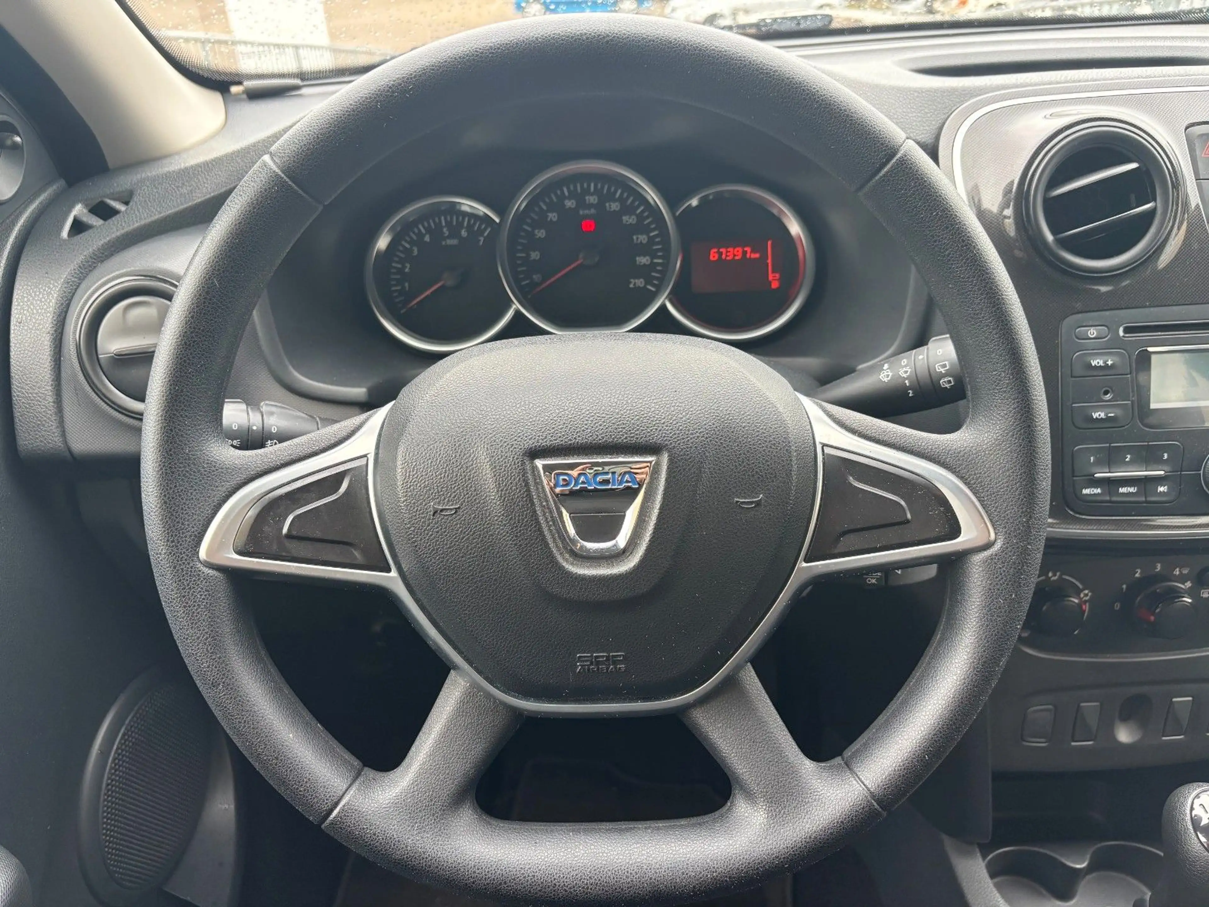 Dacia Logan MCV 0.9 TCe 90 Essential — photo 12