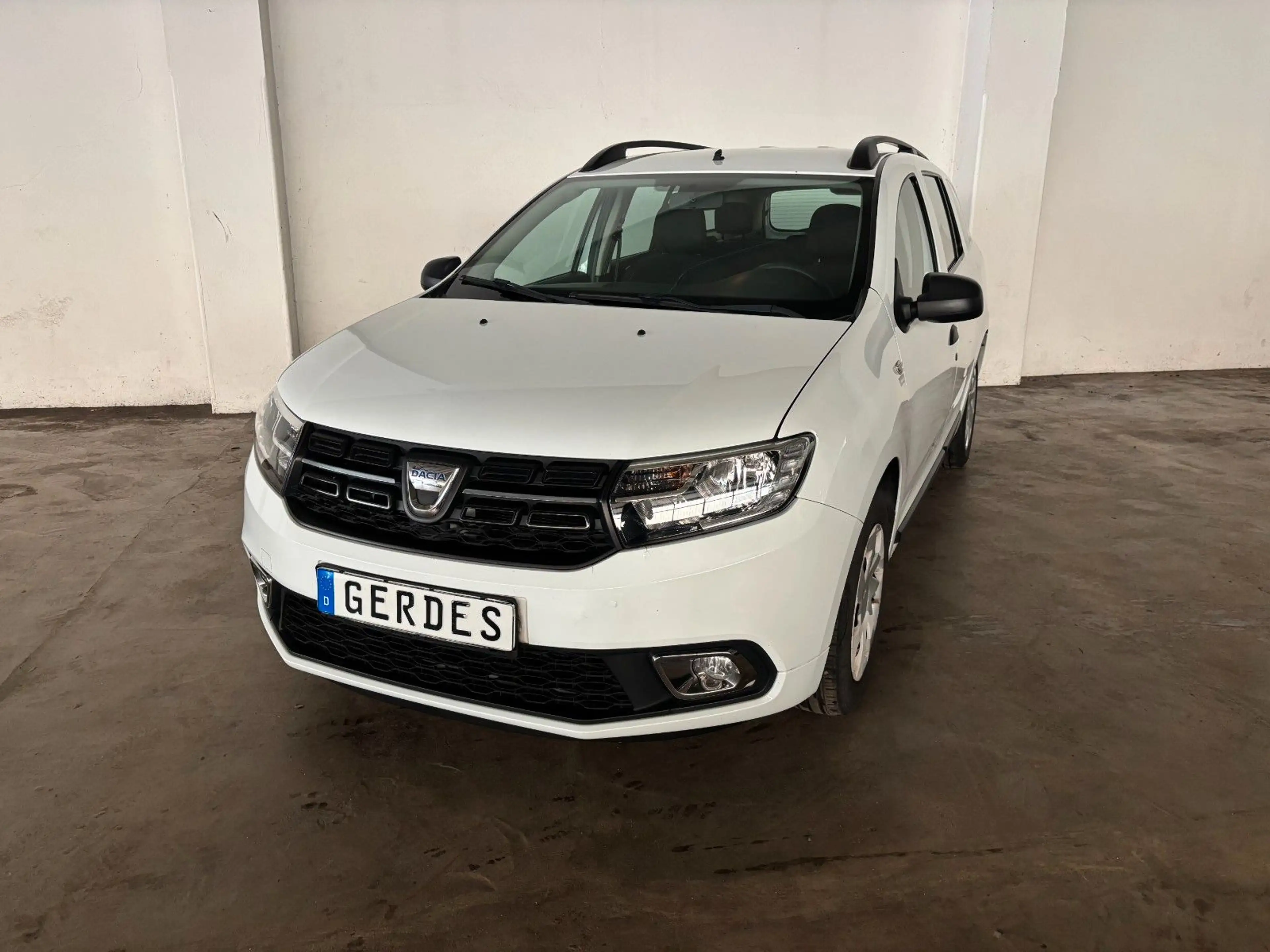 Dacia Logan MCV 0.9 TCe 90 Essential — photo 2