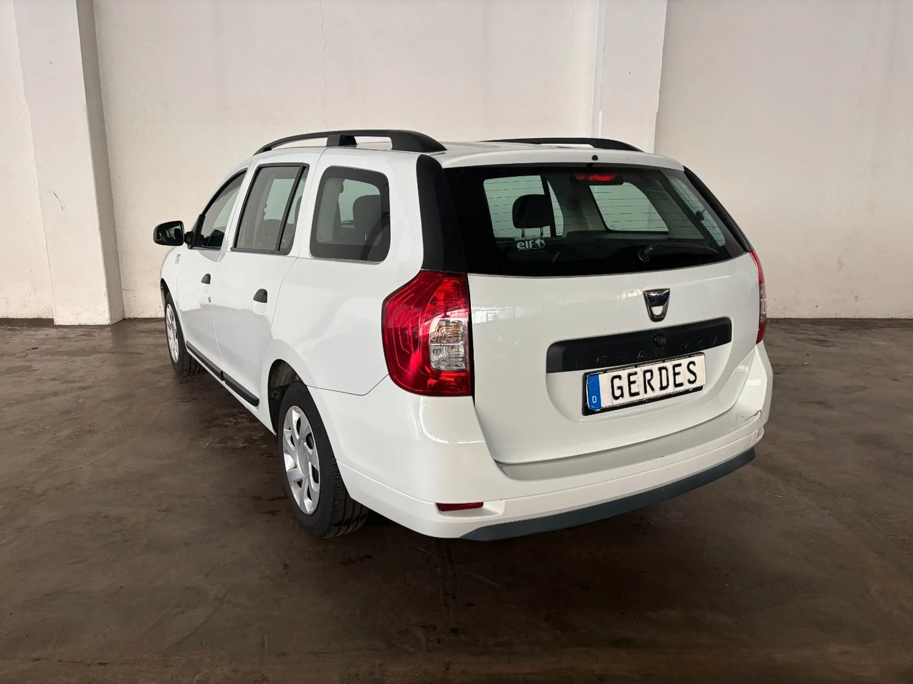 Dacia Logan MCV 0.9 TCe 90 Essential — photo 10