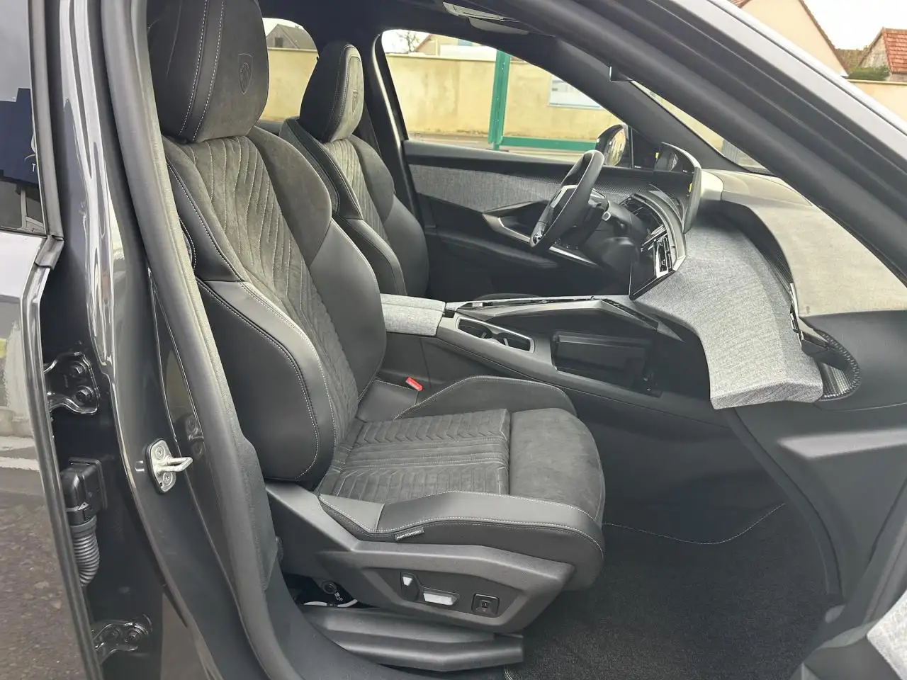 Peugeot 3008 3008 Hybrid — photo 6