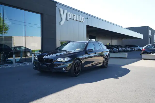 BMW 518 Touring 518 dA Panorama Head-Up Elektrische Trekhaak Leder Camera Led  PDC Elek kofferklep