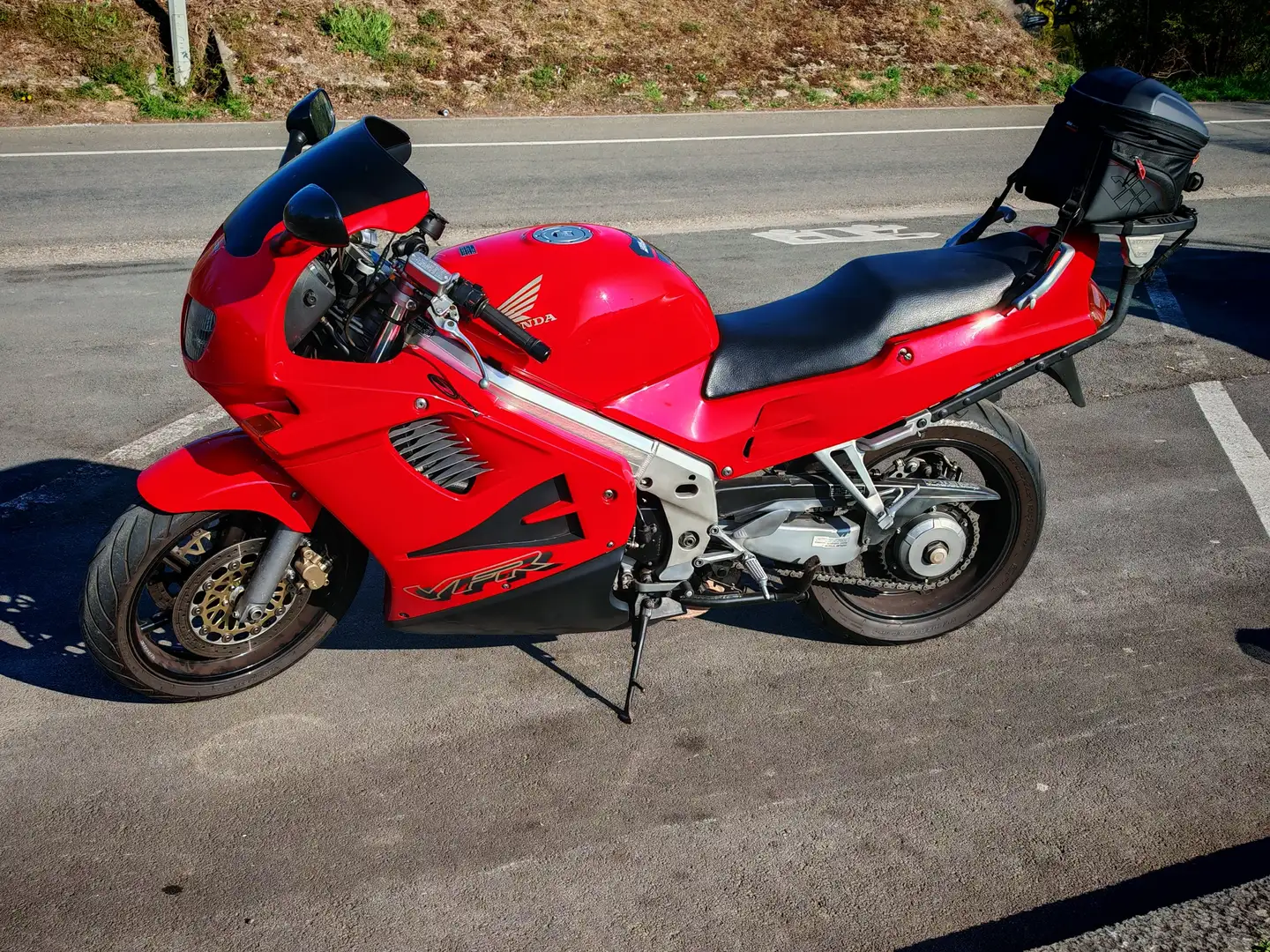 Honda VFR 750 RC36 - II Červená - 1
