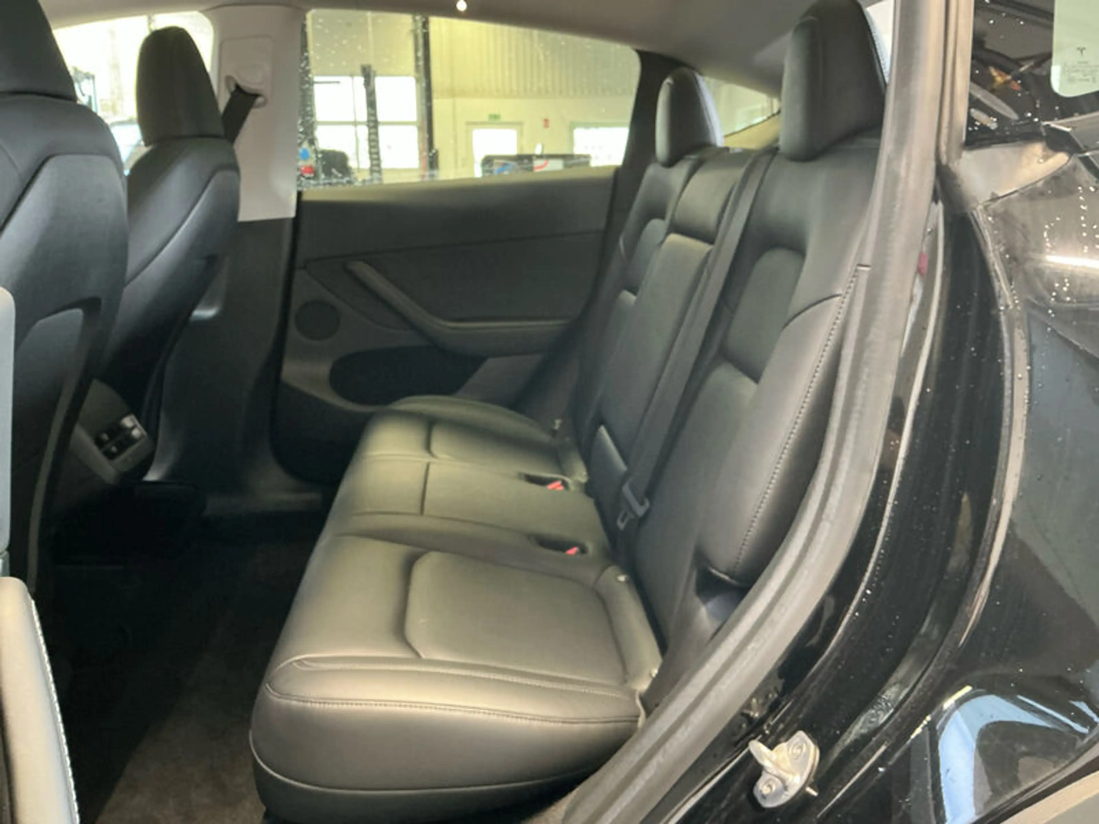Tesla Model Y NAVI KLIMA LED RADIO TEMPO MFL PANO SHZ GSD DAB KAMERA Leder — photo 12