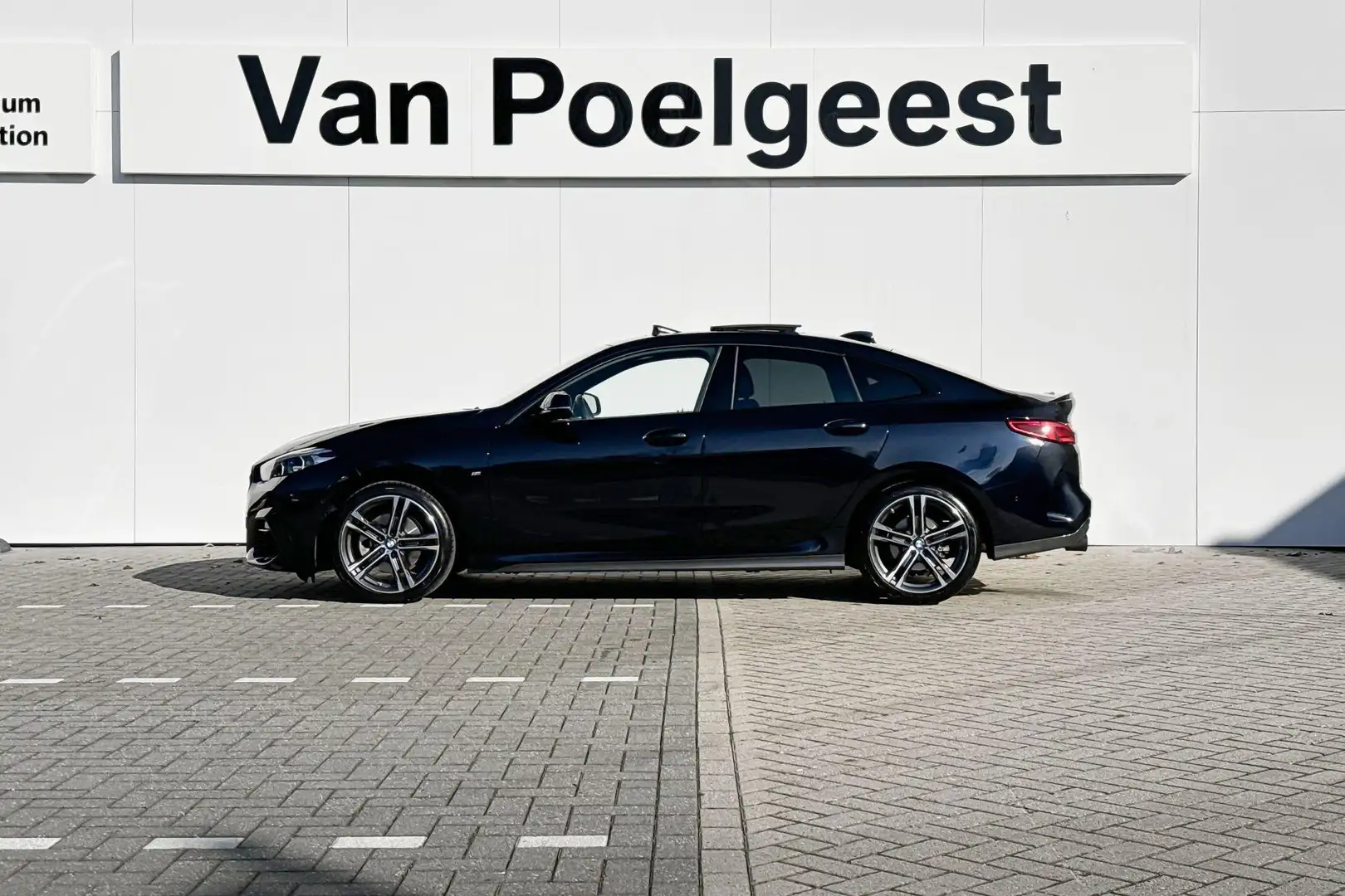 BMW 218 2 Serie Gran Coupé 218i High Executive M Sportpakk Zwart - 2