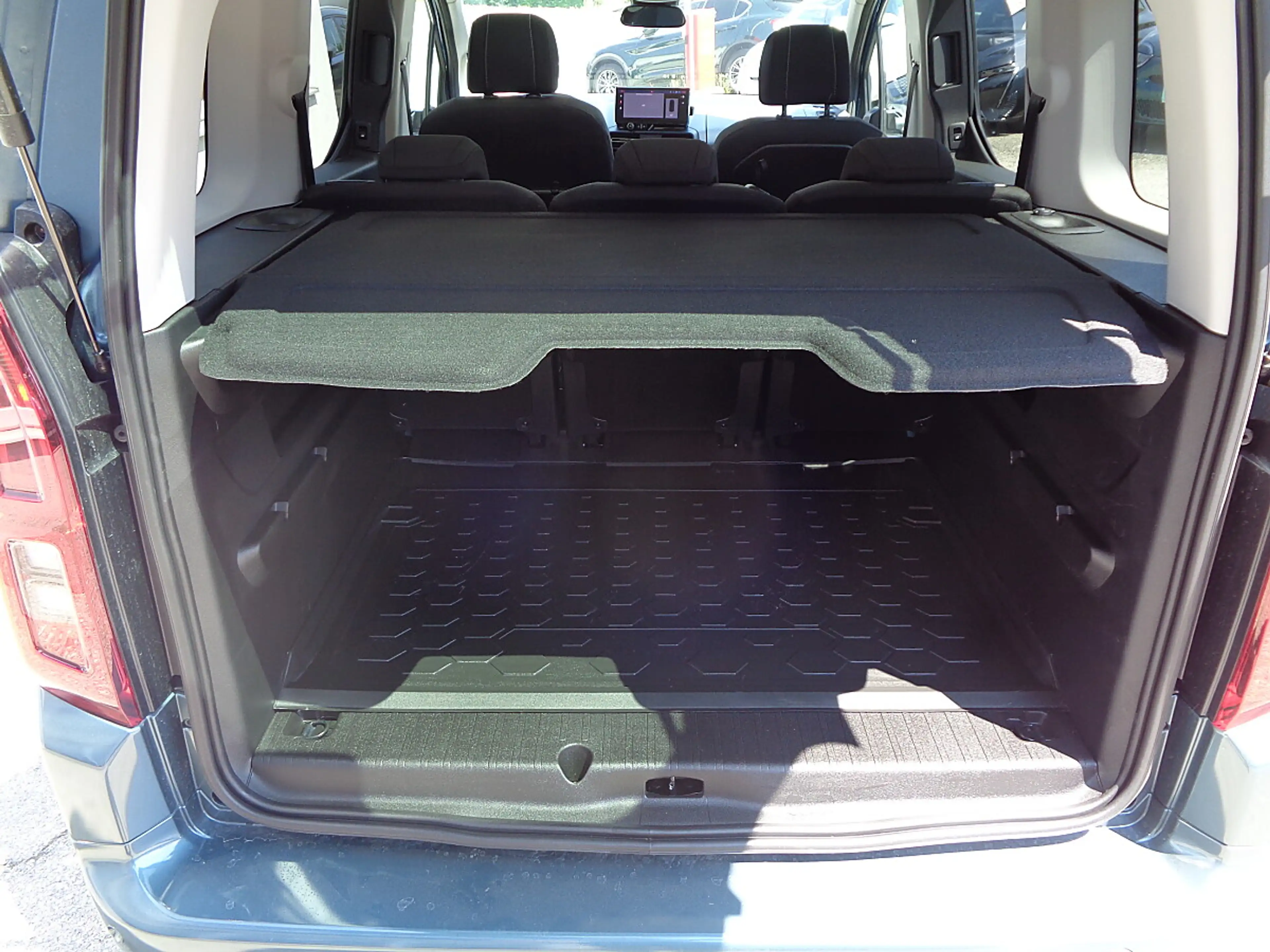 Fiat Doblo M Diesel 130 S&S Aut. PANORAMA NAVI KAMERA SCHI... — photo 7