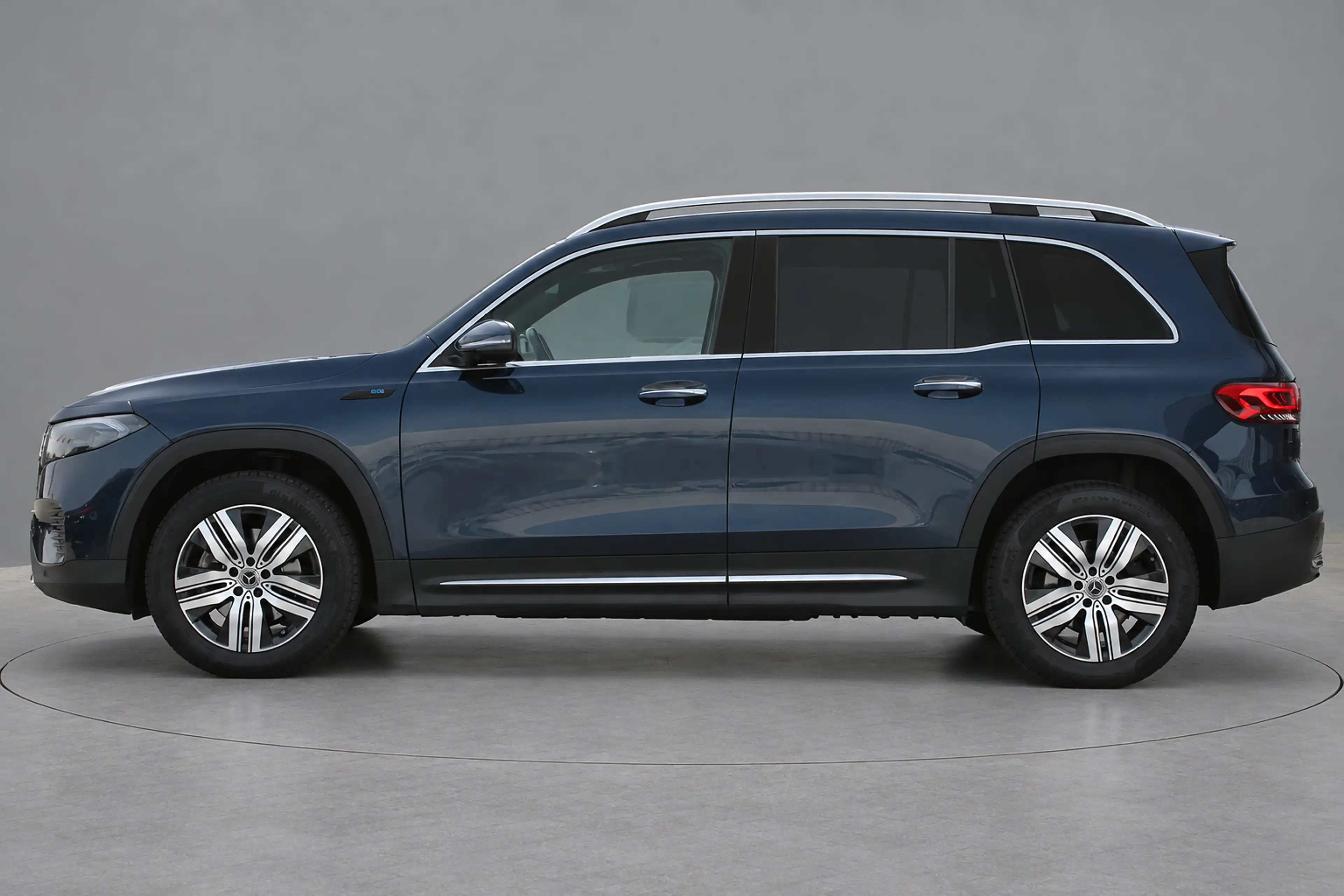 Mercedes-Benz EQB 250 Luxury Line 7-PER 67 kWh PANORAMADAK LEDER DISTRON — photo 9