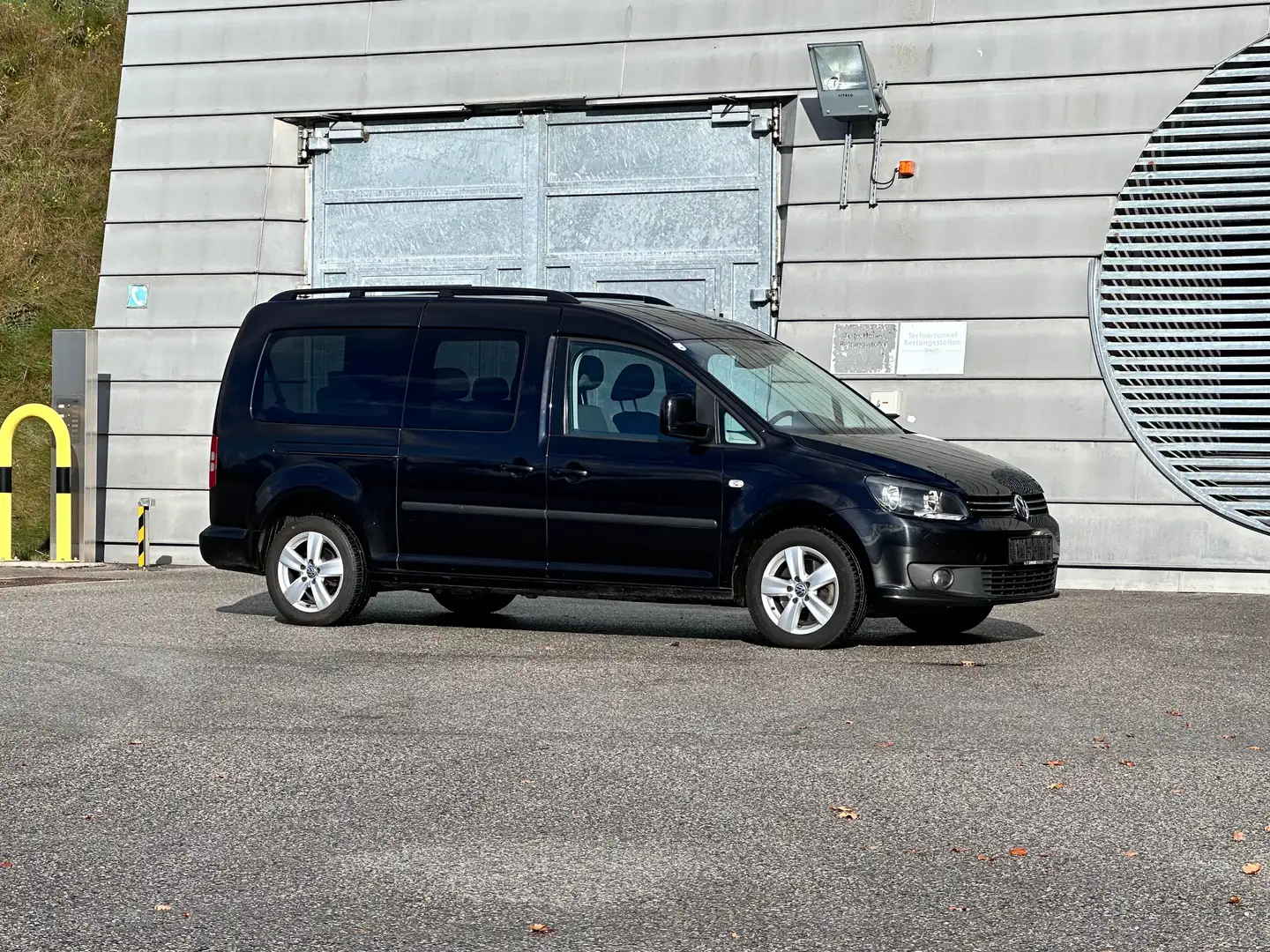 Volkswagen Caddy Maxi Comfortline BMT / Klima / Diesel / Euro 5 Zwart - 2