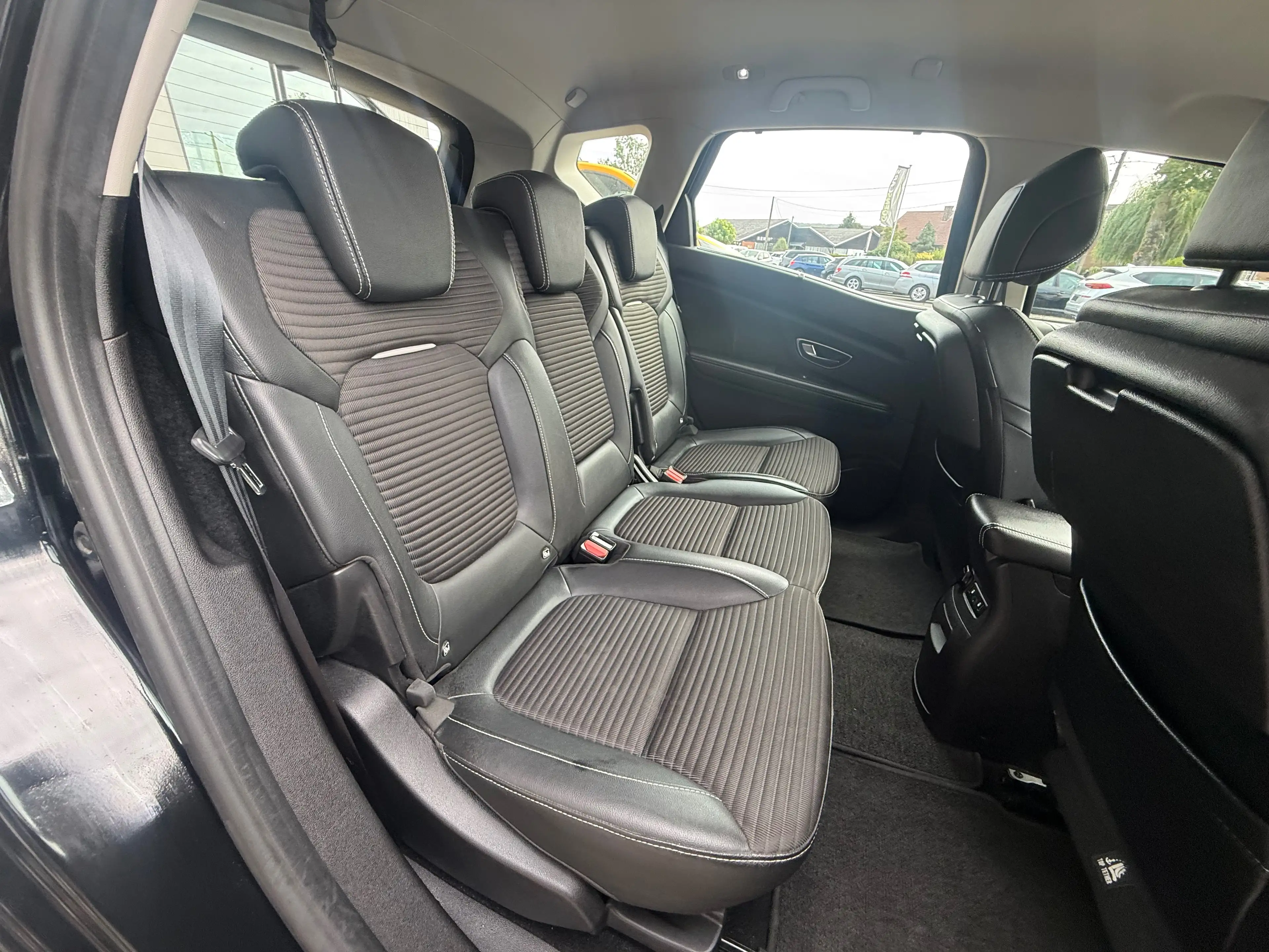 Renault Scenic Scenic 1.2TCe RADARS AV/AR,CLIM,GPS,CRUISE… — photo 7