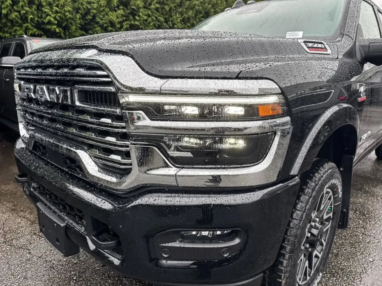 RAM 3500 снимка RAM 3500