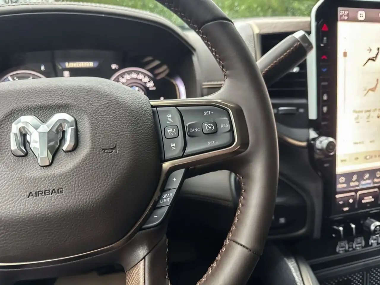 RAM 3500 снимка RAM 3500
