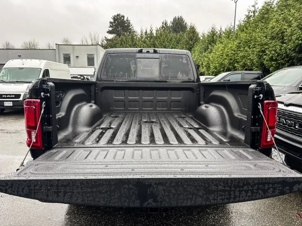 RAM 3500 снимка RAM 3500