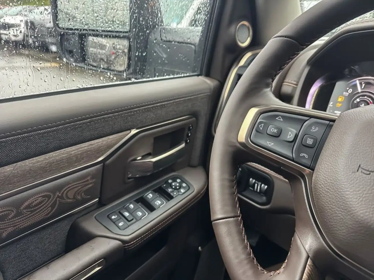 RAM 3500 снимка RAM 3500