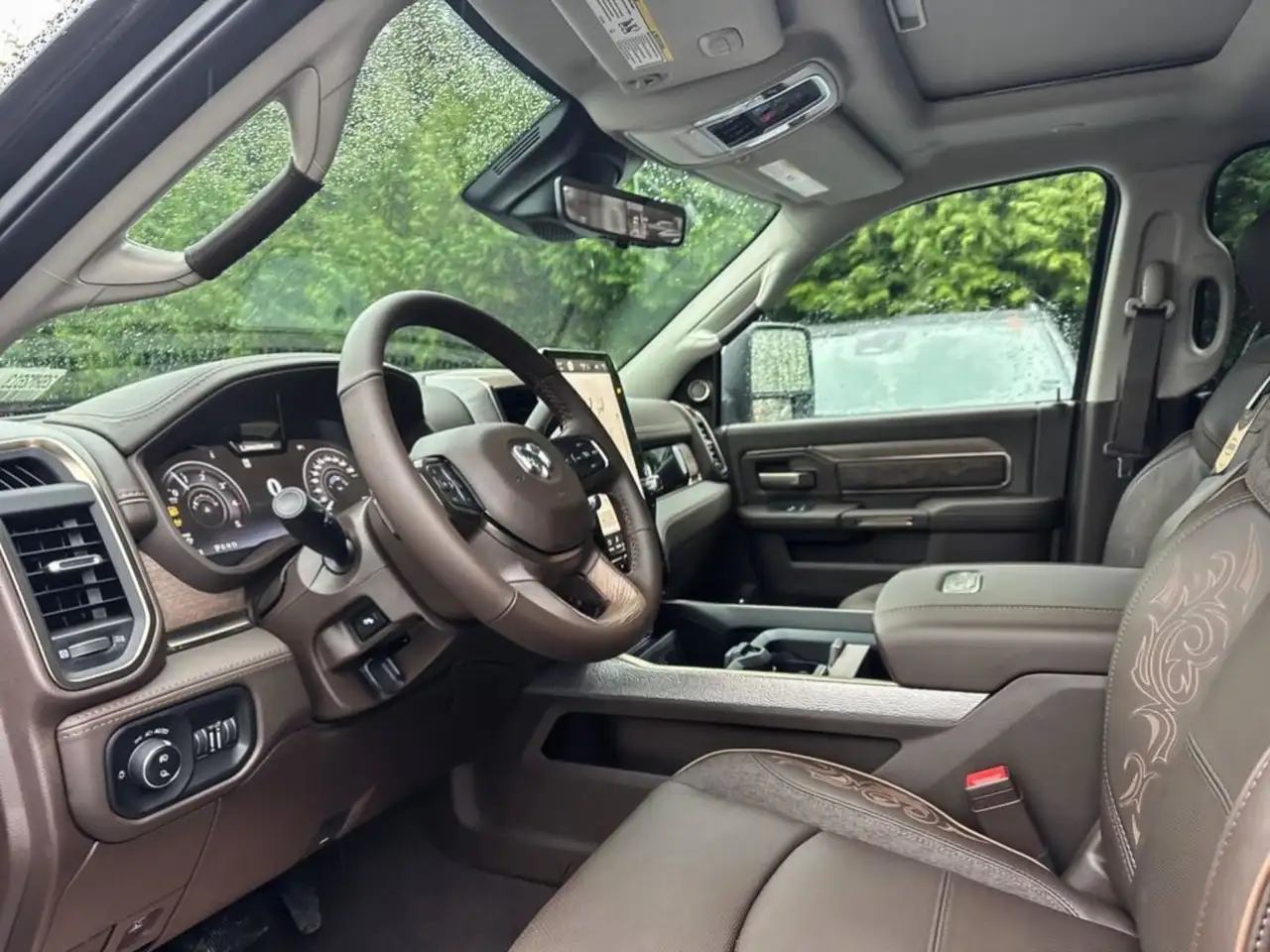 RAM 3500 снимка RAM 3500