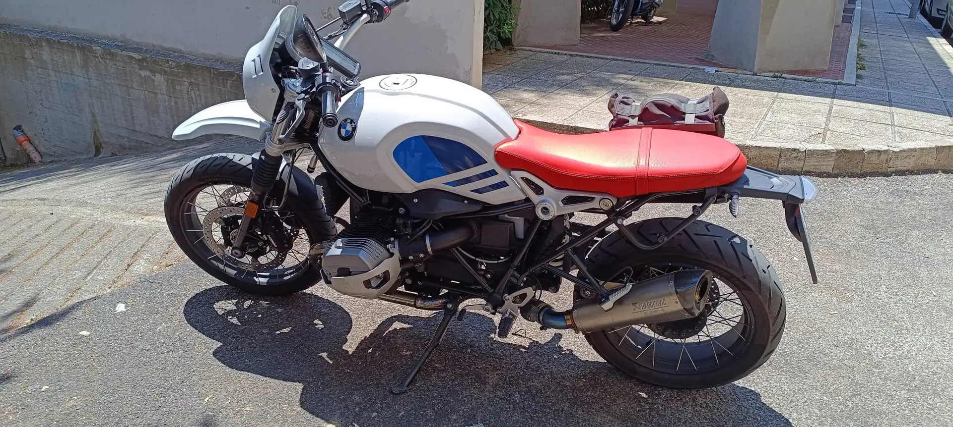 BMW R nineT Urban GS - 2