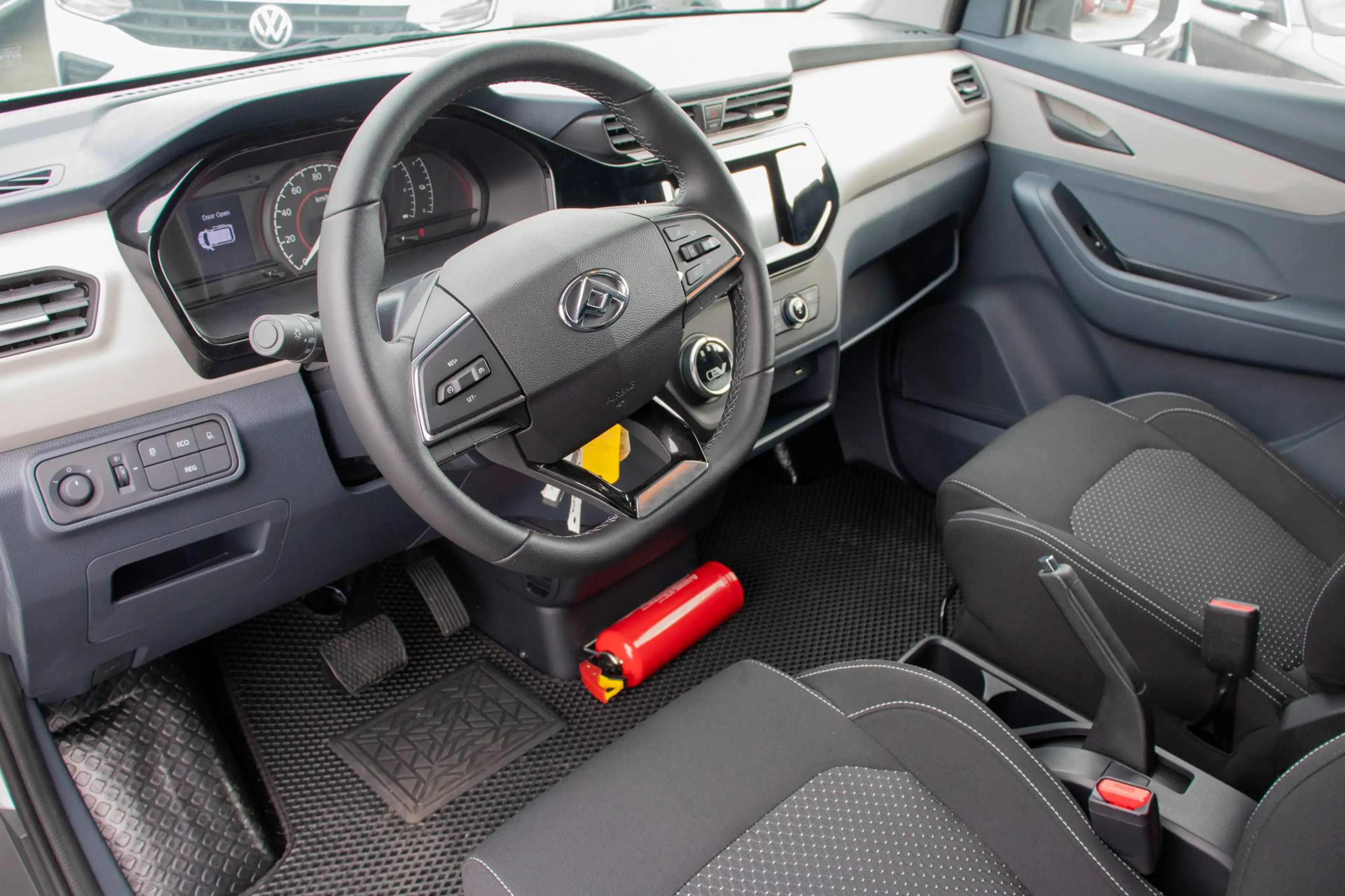 Maxus eDeliver 3 35 kWh L2H1 EV / NIEUW / LICHTE VRACHT / APPLE CARPLAY / CAMERA / CRUISECONTROL / ZETELVERWARMING ! — photo 3