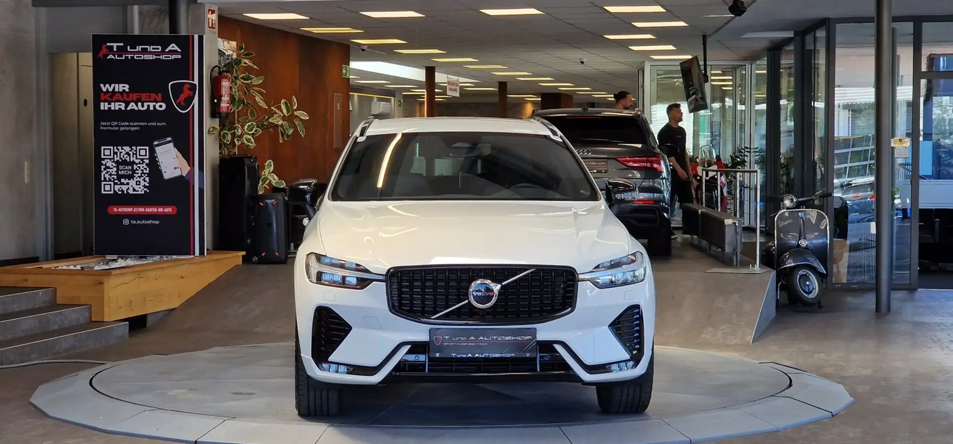 Volvo XC60 R-Design AWD 1-Hand Geartronic *Lenkradheizung*Dig Weiß - 2