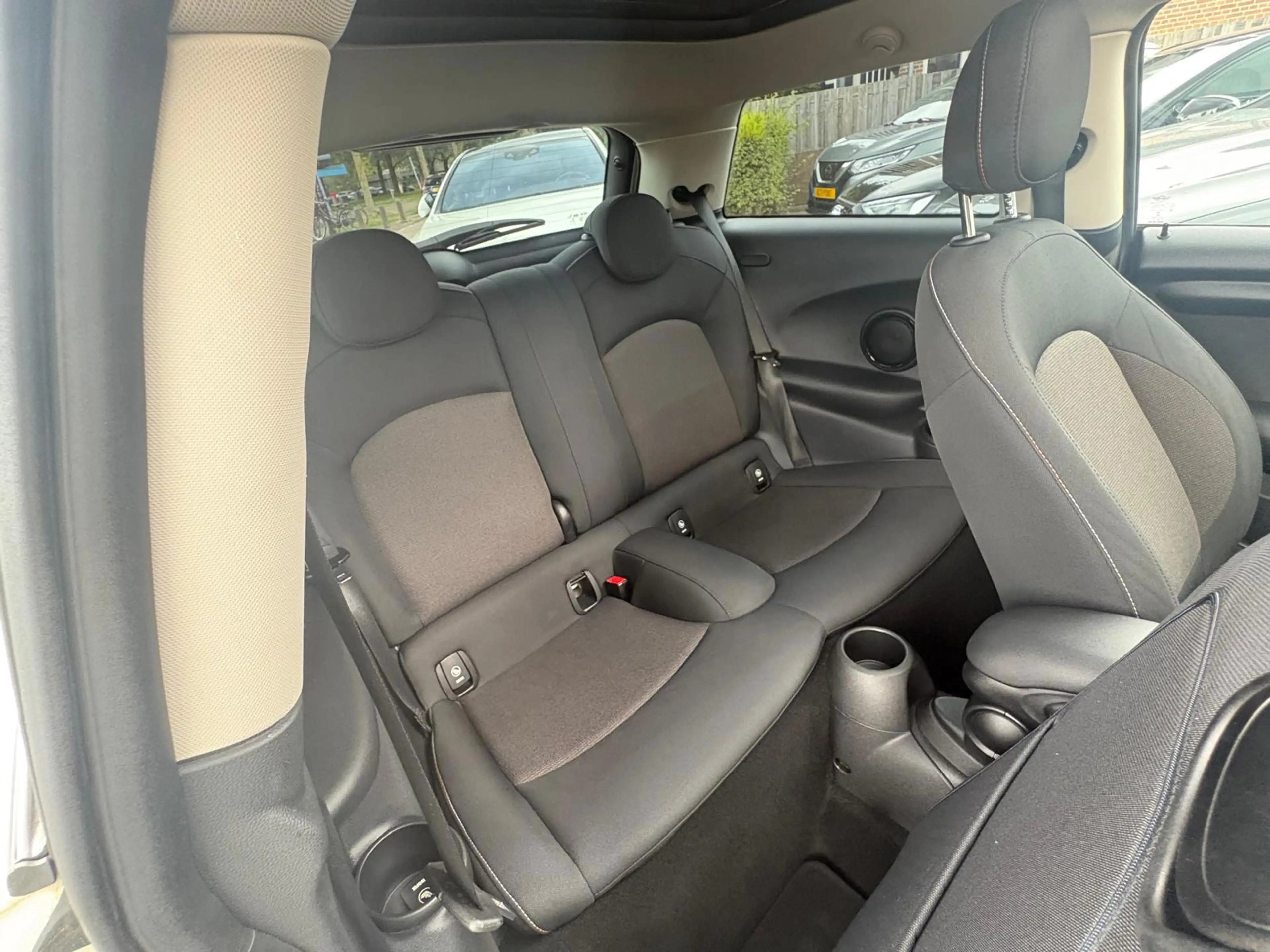 MINI 3-Deurs 1.2 PANORAMADAK/CRUISE/PDC/SFEER/NETTE-AUT — photo 8