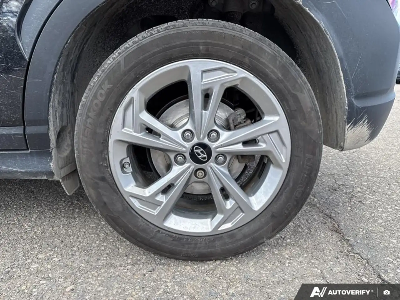 Hyundai KONA снимка Hyundai KONA