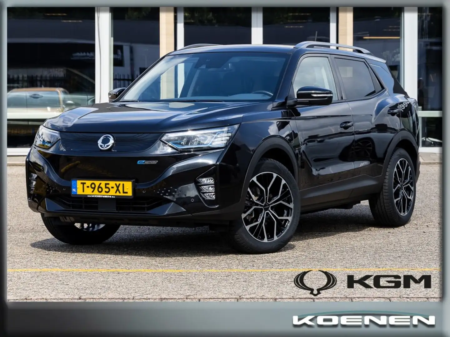 SsangYong Korando Titanium / Leer / LED / Navi / 1500Kg trekgew/ 19 Zwart - 1