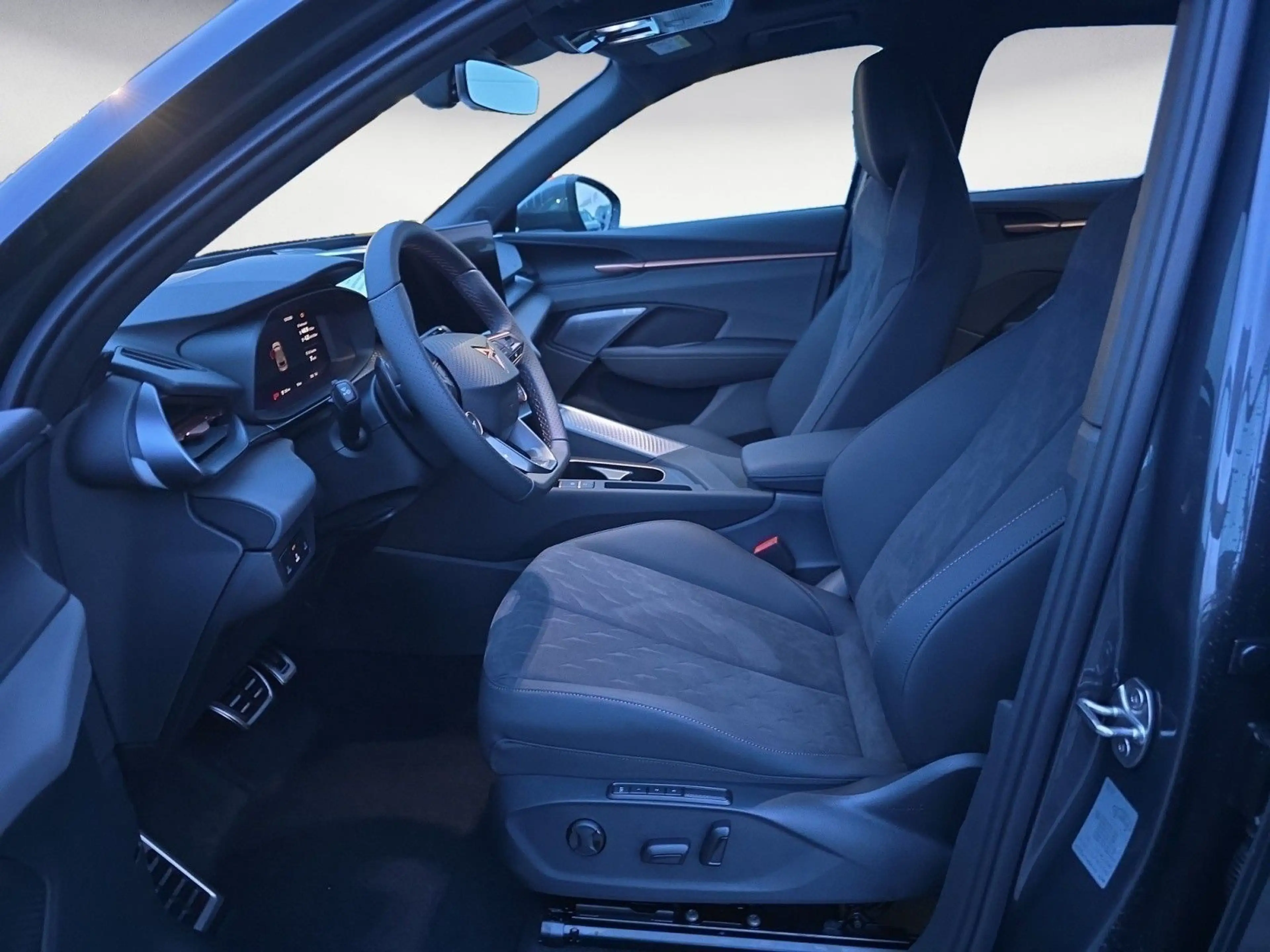 CUPRA Terramar 1.5 e-HYBRID 6-Gang-DSG — photo 6