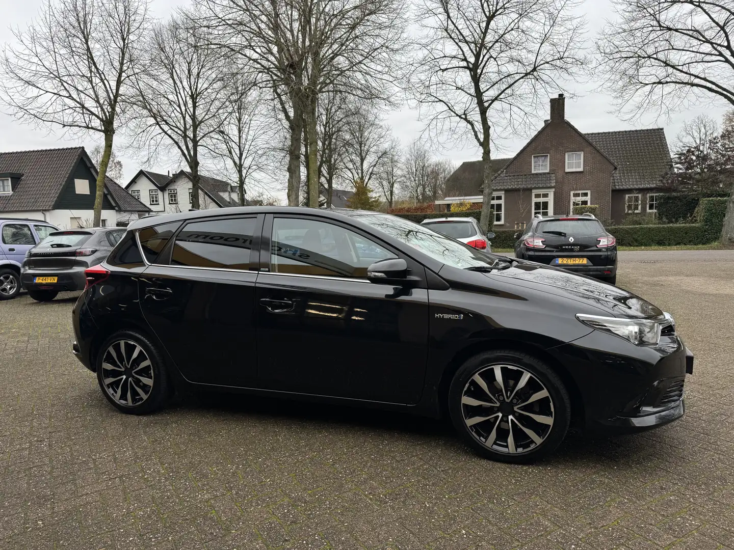 Toyota Auris 1.8 Hybrid Executive Automaat Climate Control Navi Noir - 2