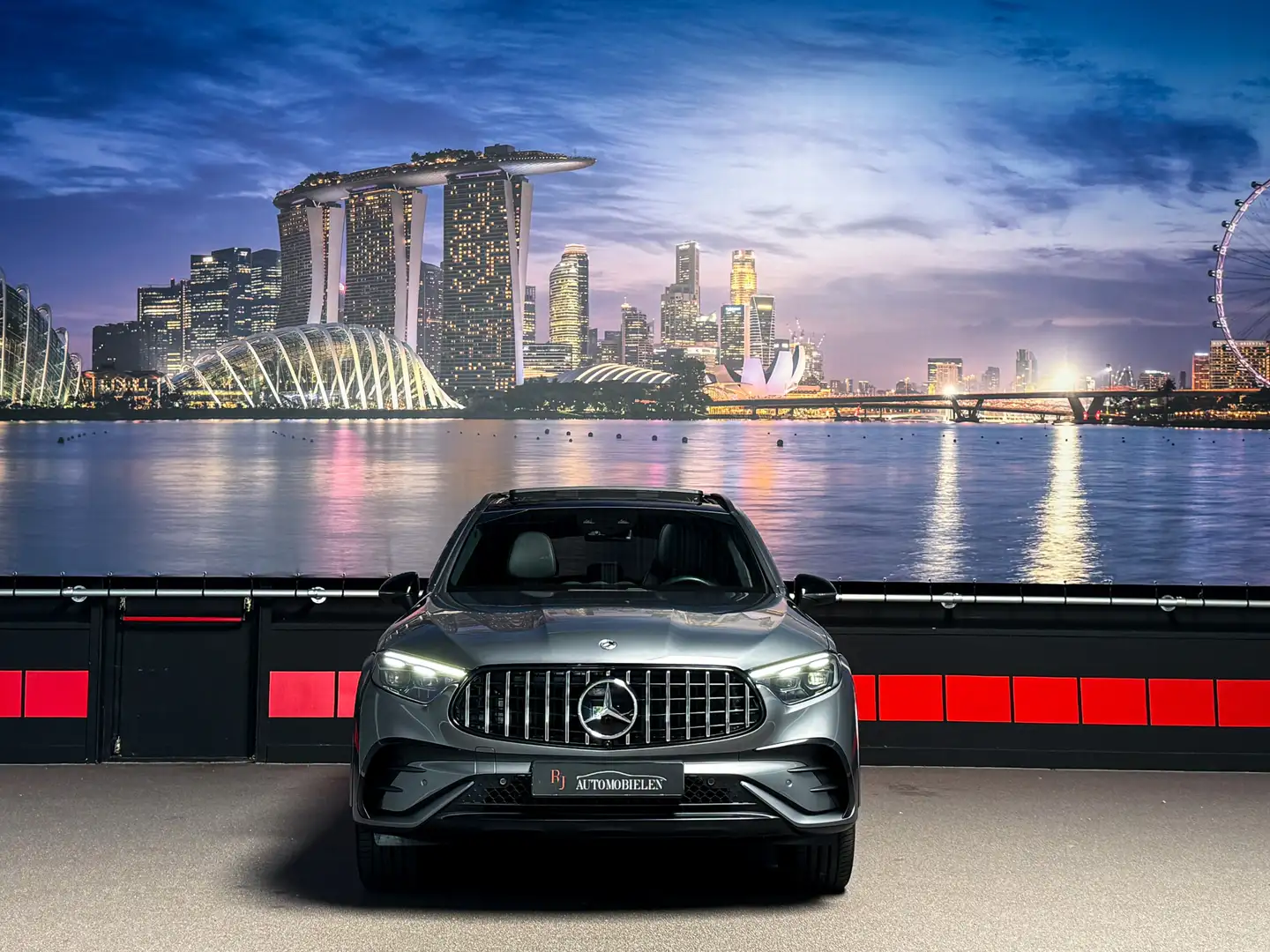 Mercedes-Benz GLC 63 AMG 300e 4MATIC Pack |Memory|Massage|HUD|Pano|Leder|St Grijs - 2