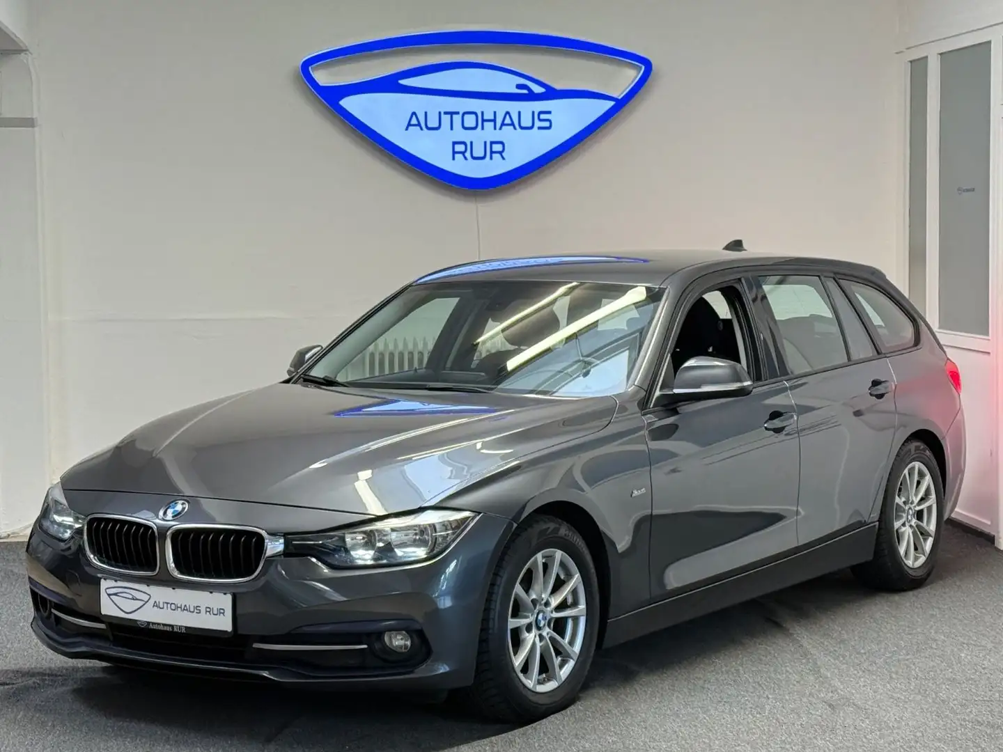 BMW 320 d Touring Efficient Dynamics Sport/AUTOMATIK Grau - 1