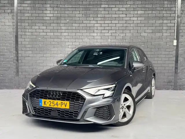 Audi A3 view 11