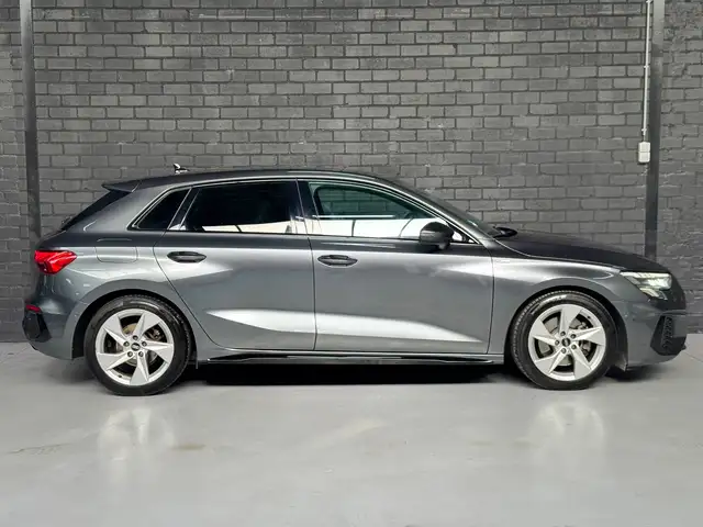 Audi A3 view 9