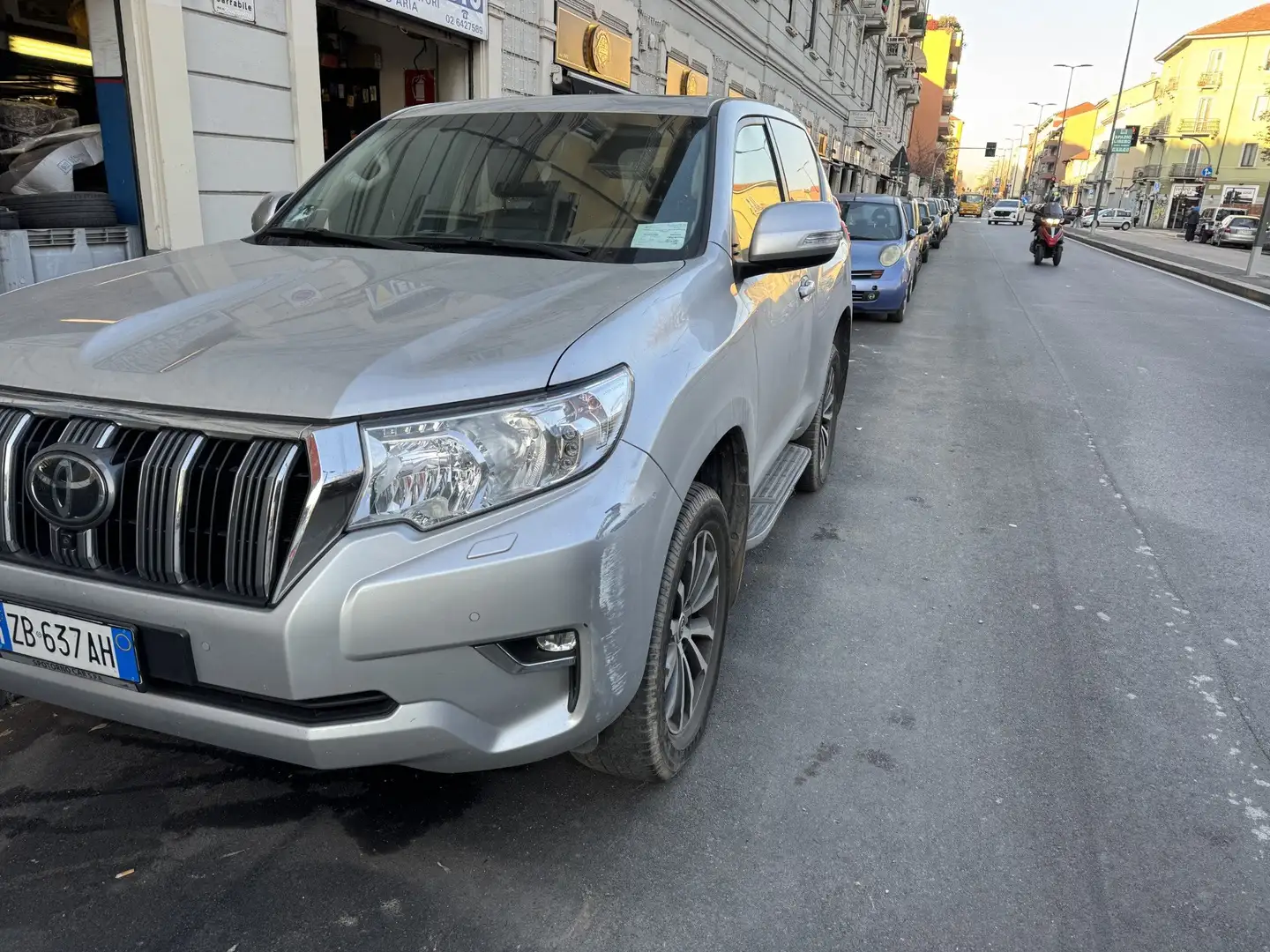 Toyota Land Cruiser Land Cruiser 2018 3p 3p 2.8 d-4d Active+ auto Nero - 1