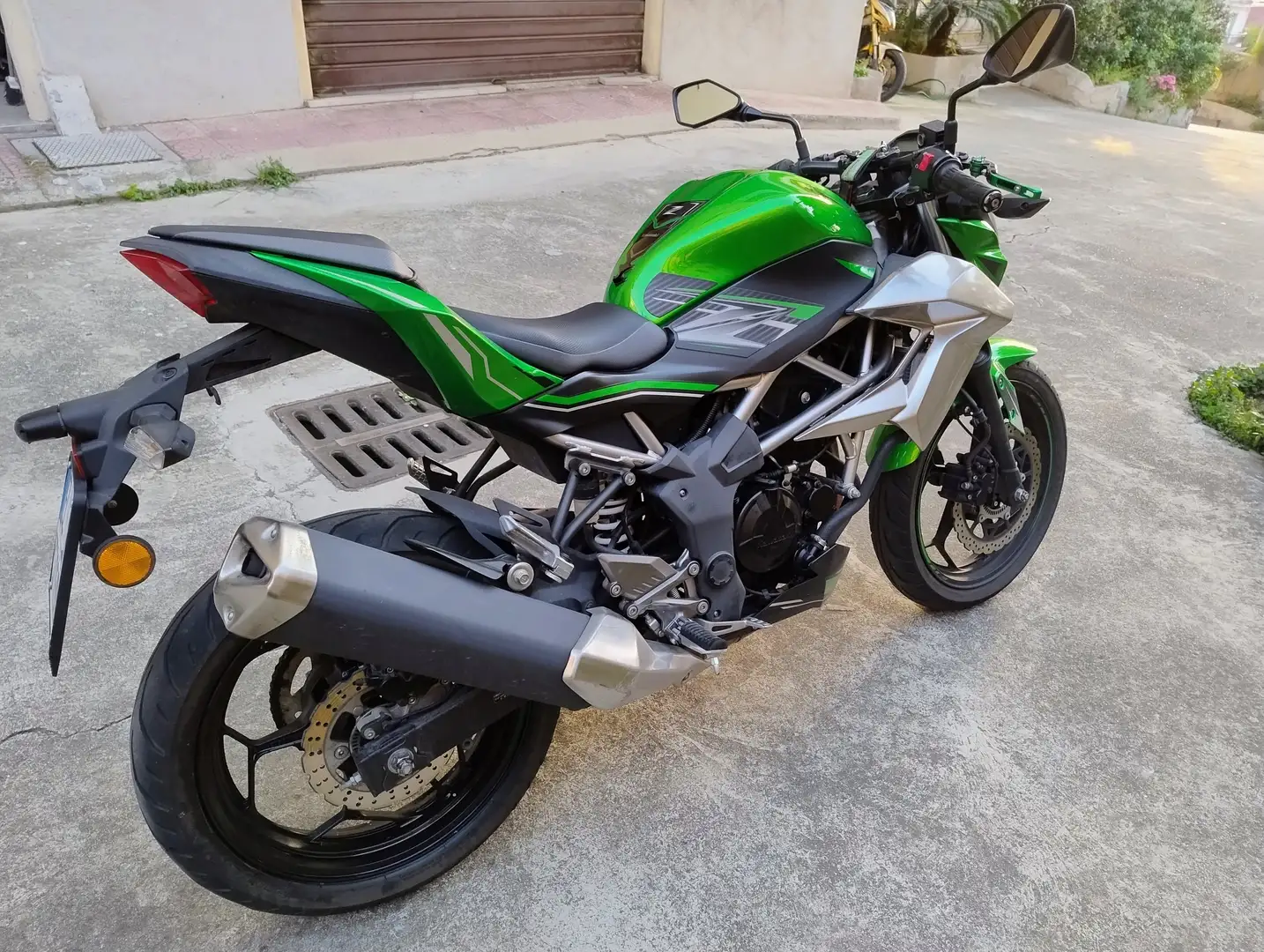 Kawasaki Z 125 Zöld - 2