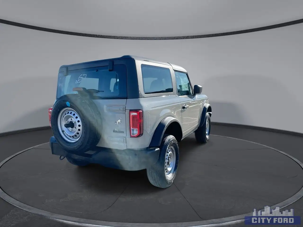 Ford Bronco снимка Ford Bronco