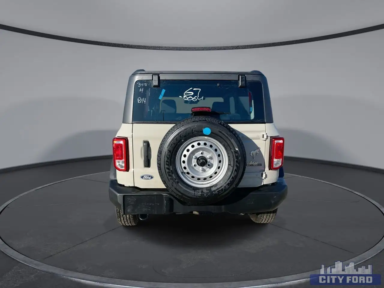 Ford Bronco снимка Ford Bronco