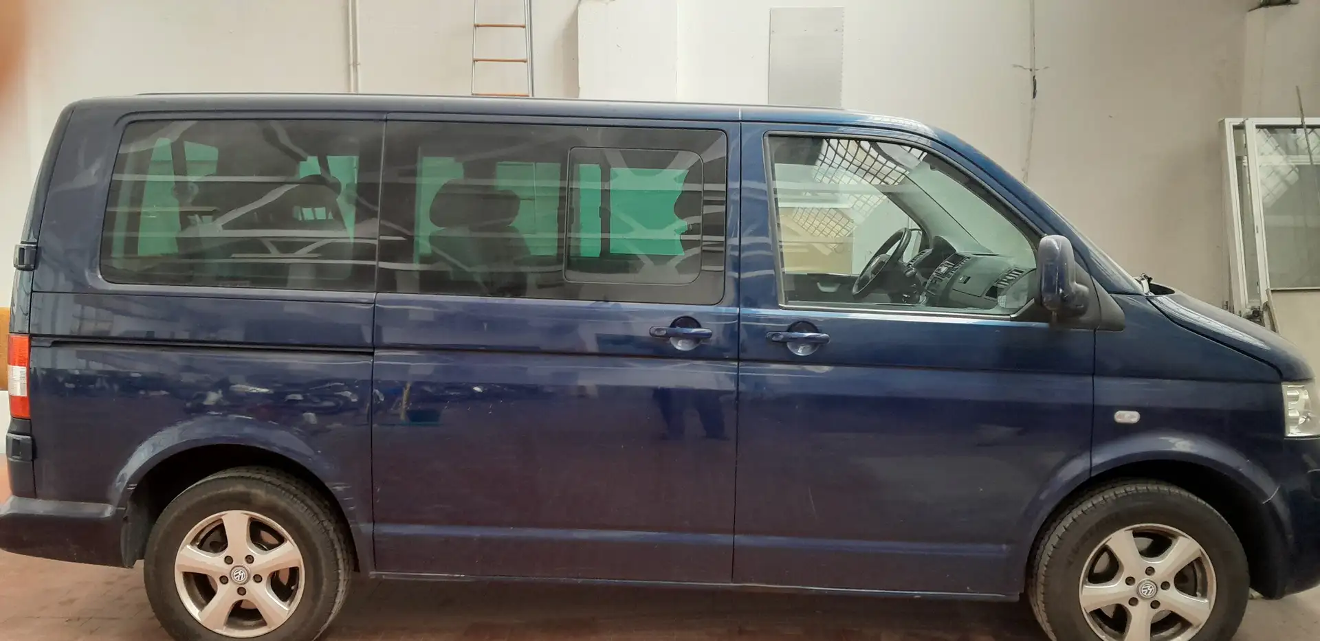 Volkswagen T5 Caravelle 2.5+tdi+Highline+174cv Azul - 1