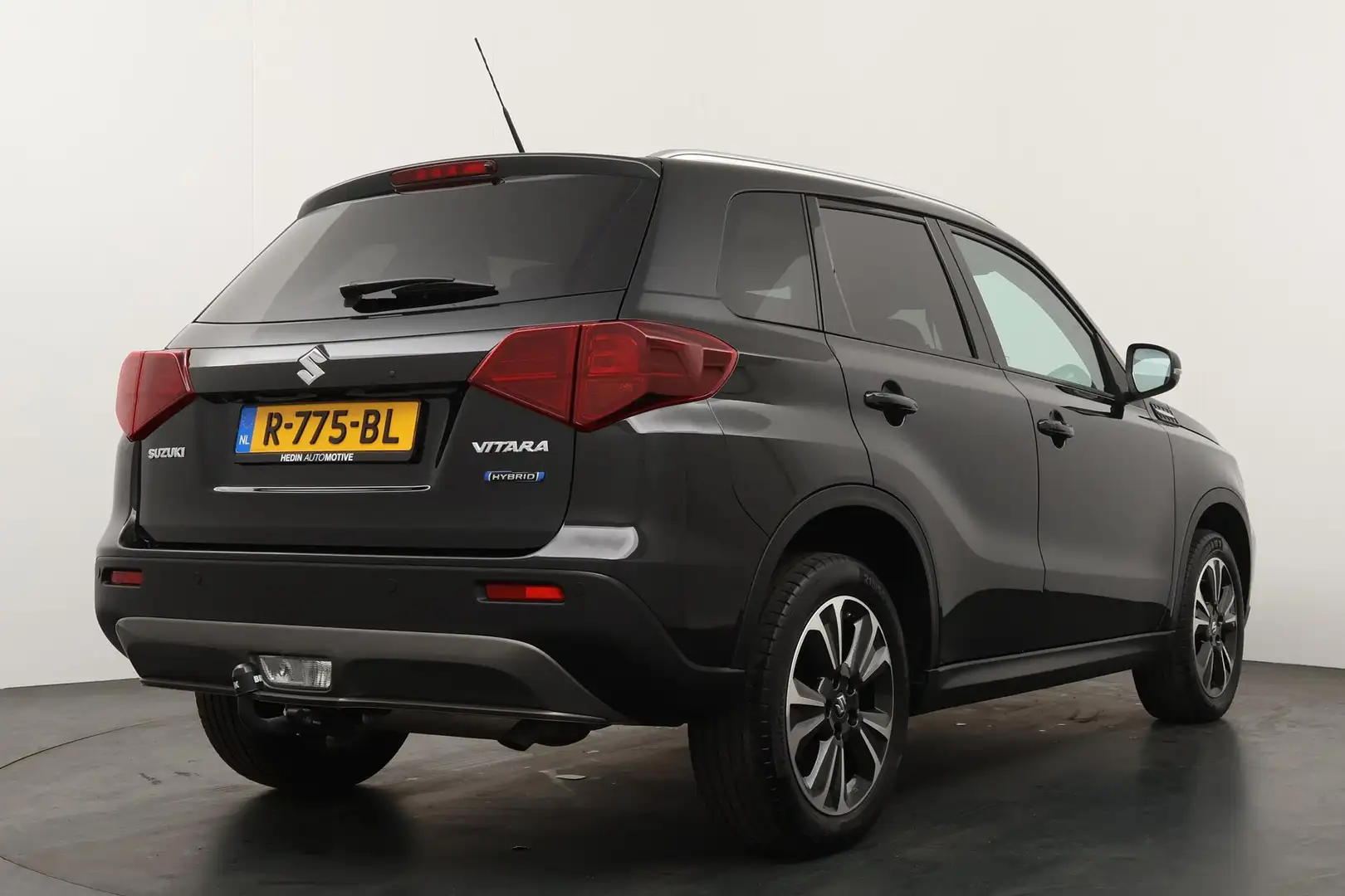 Suzuki Vitara 1.5 Hybrid Style Aut. | El. Glazen Panoramadak | N Noir - 2