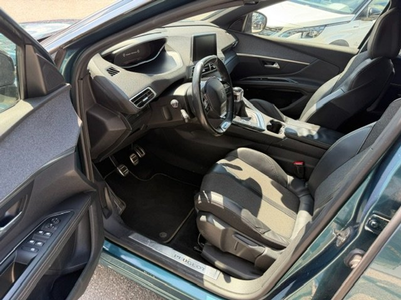 Peugeot 5008 GT Line 2,0 BlueHDI 150 S&S 6-Gang GT Line — photo 10