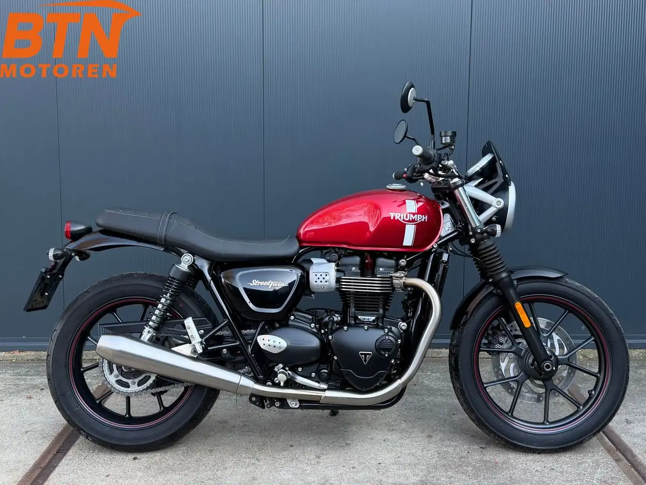 Triumph Street Twin