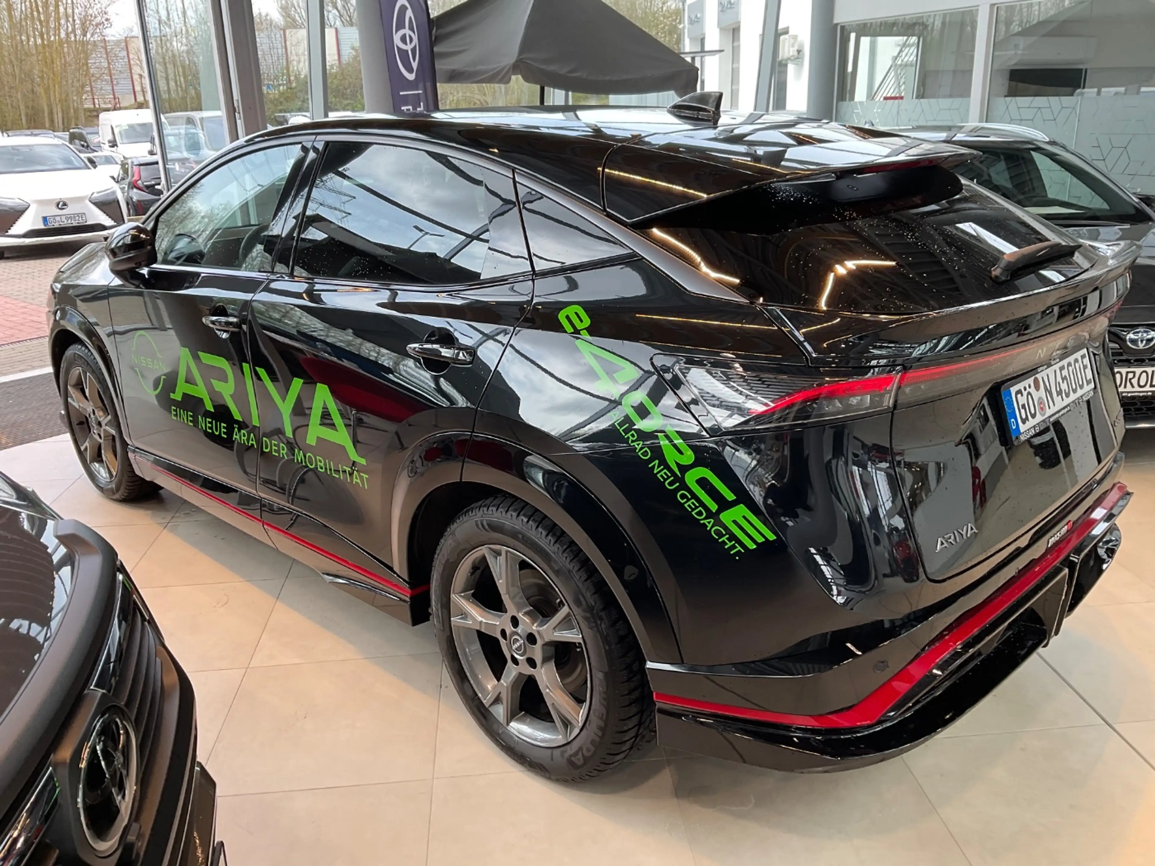 Nissan Ariya (87kWh|22kW-OBC) Nismo e-4orce ACC+LED+SHZ — photo 2