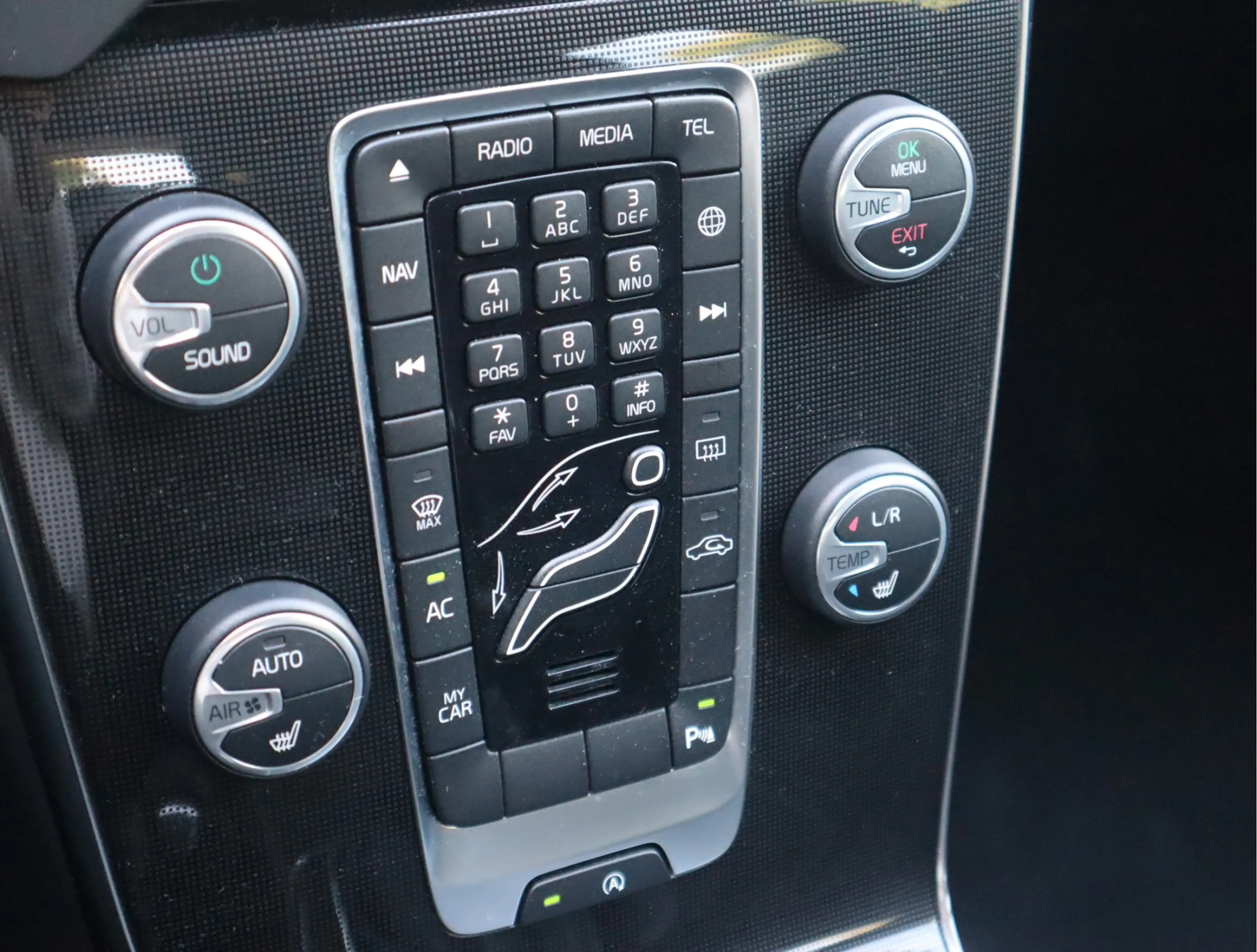 Volvo V40 2.0 T3 Momentum Navi / Stoelverw  / Standkachel / — photo 27